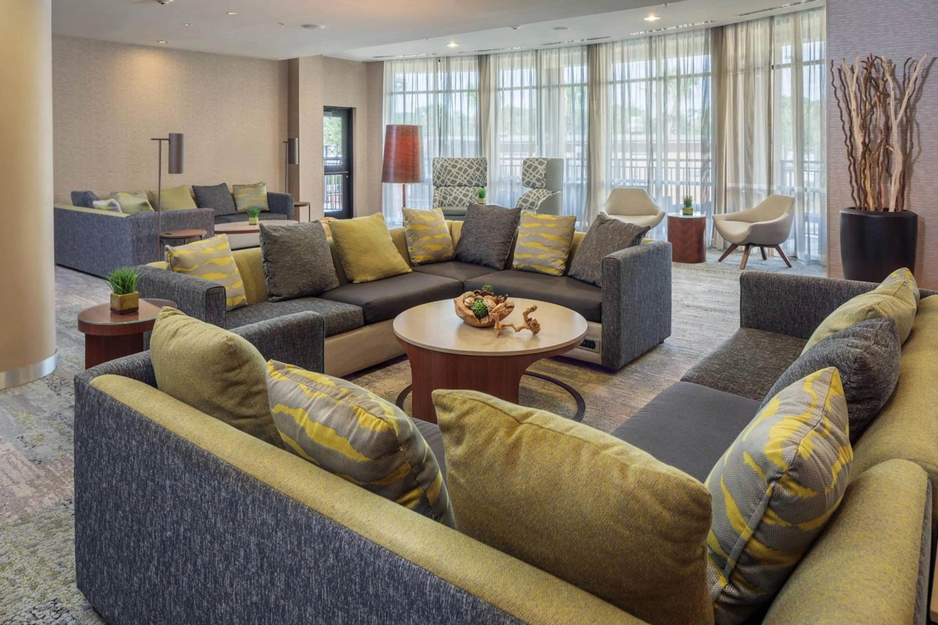 Lobby or reception in Courtyard by Marriott Houston Medical Center/NRG Park