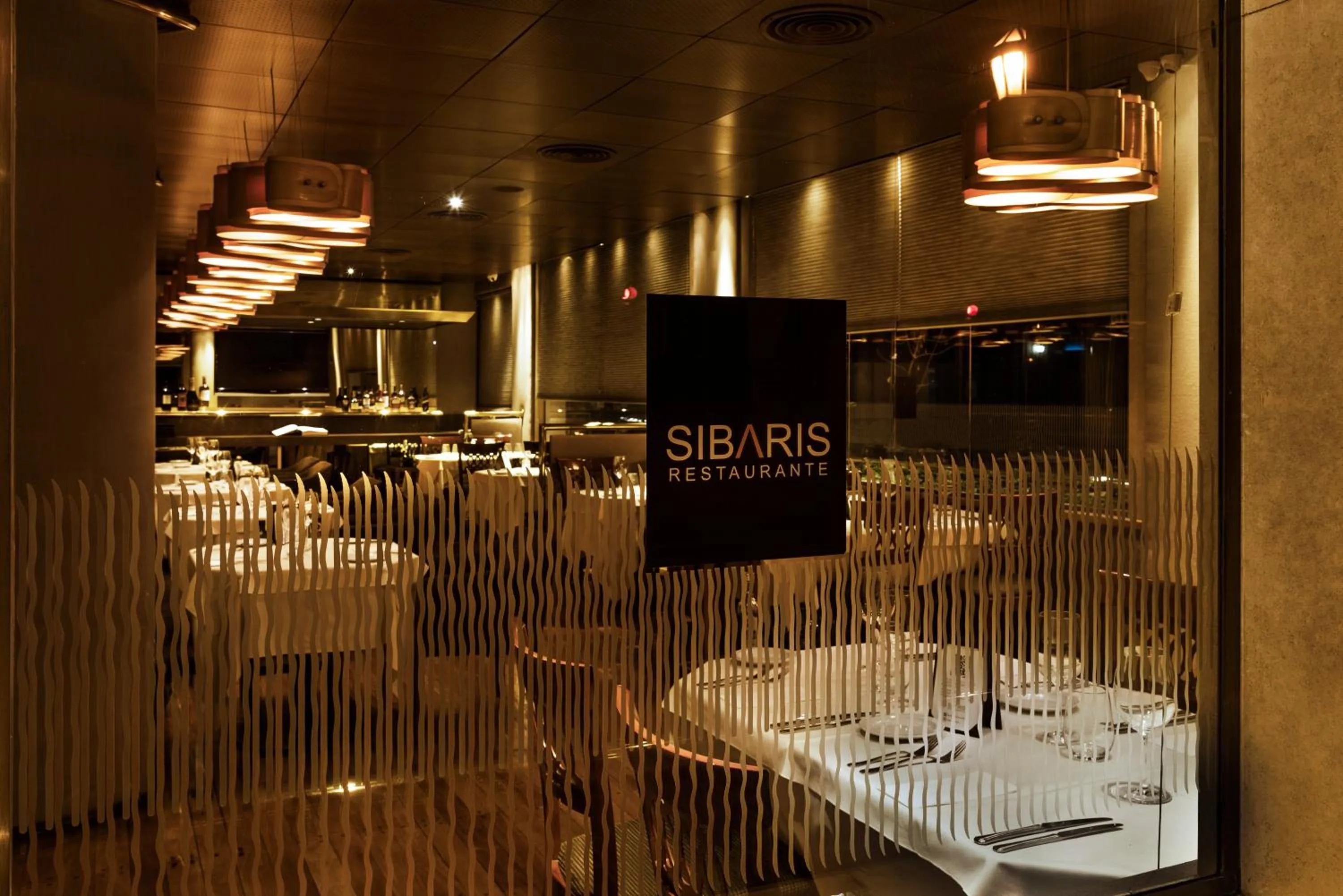 Restaurant/places to eat in Windsor Hotel