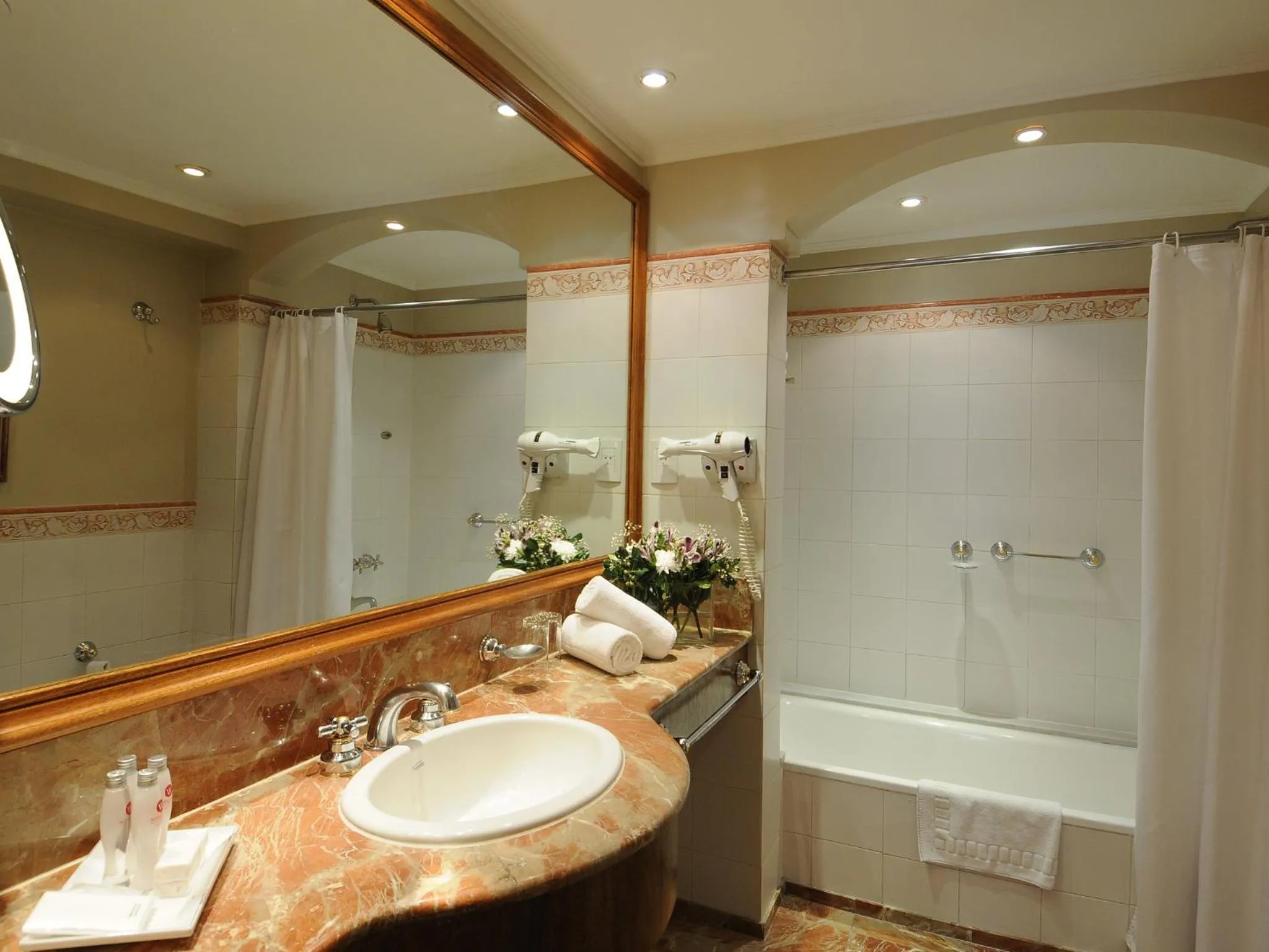 Bathroom in Windsor Hotel