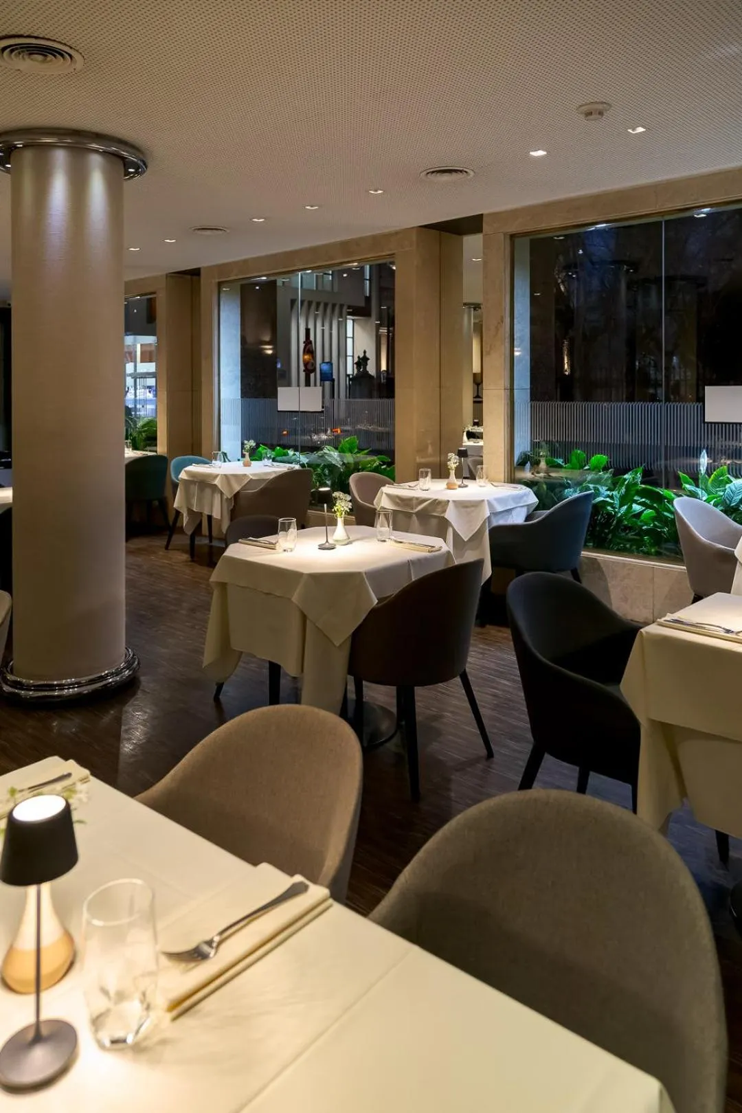 Lounge or bar in Windsor Hotel