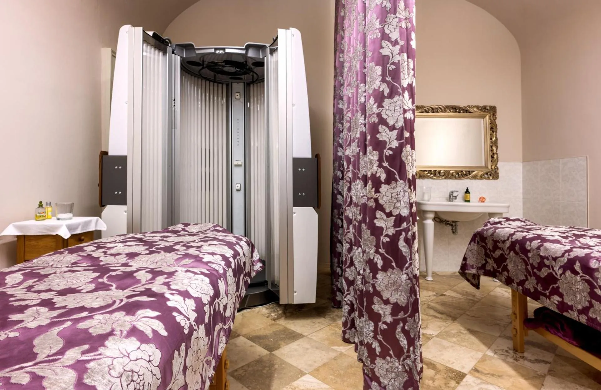 Solarium, Bed in Zámek Ratměřice - Hotel & Resort