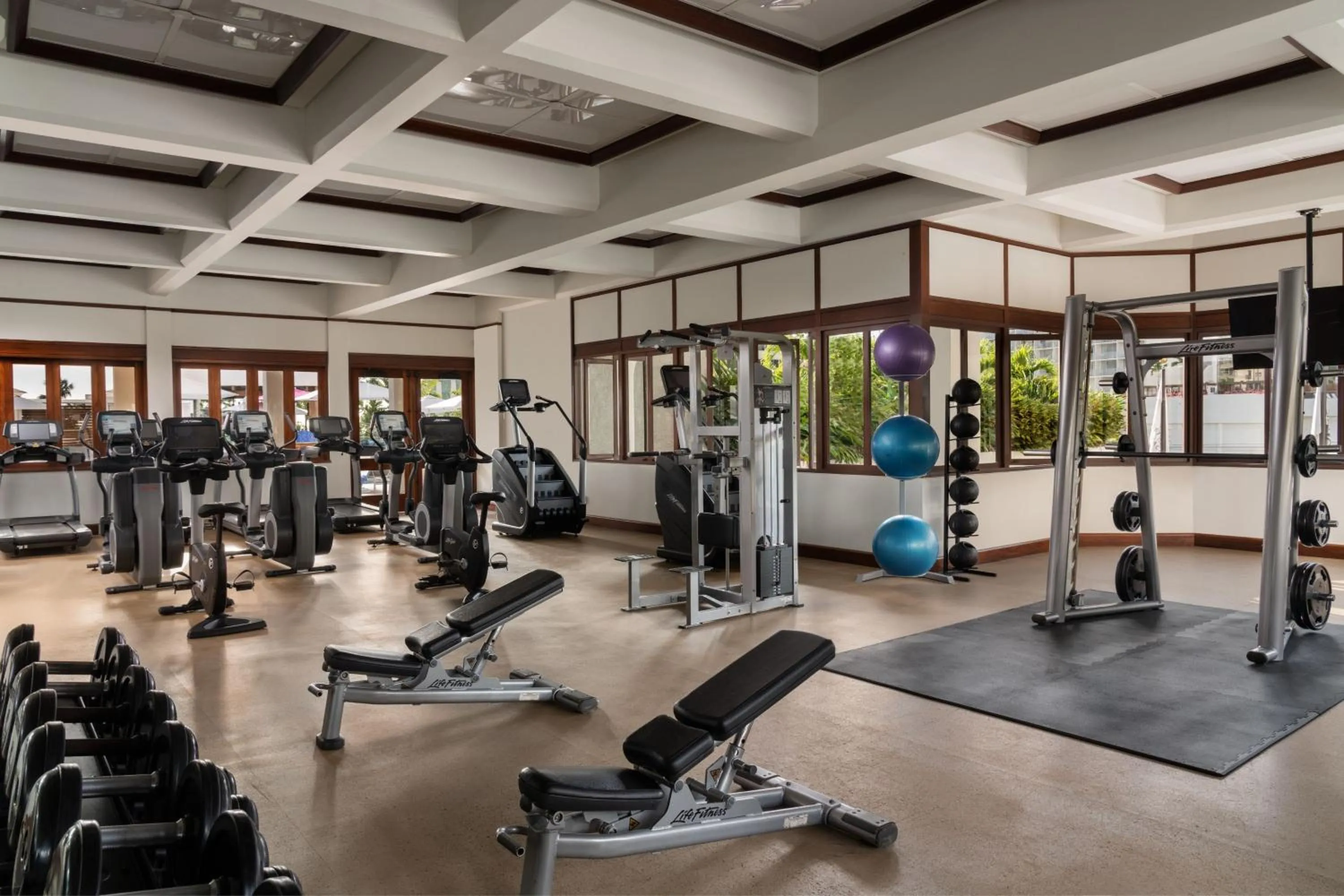 Fitness centre/facilities in Waikiki Beach Marriott Resort & Spa