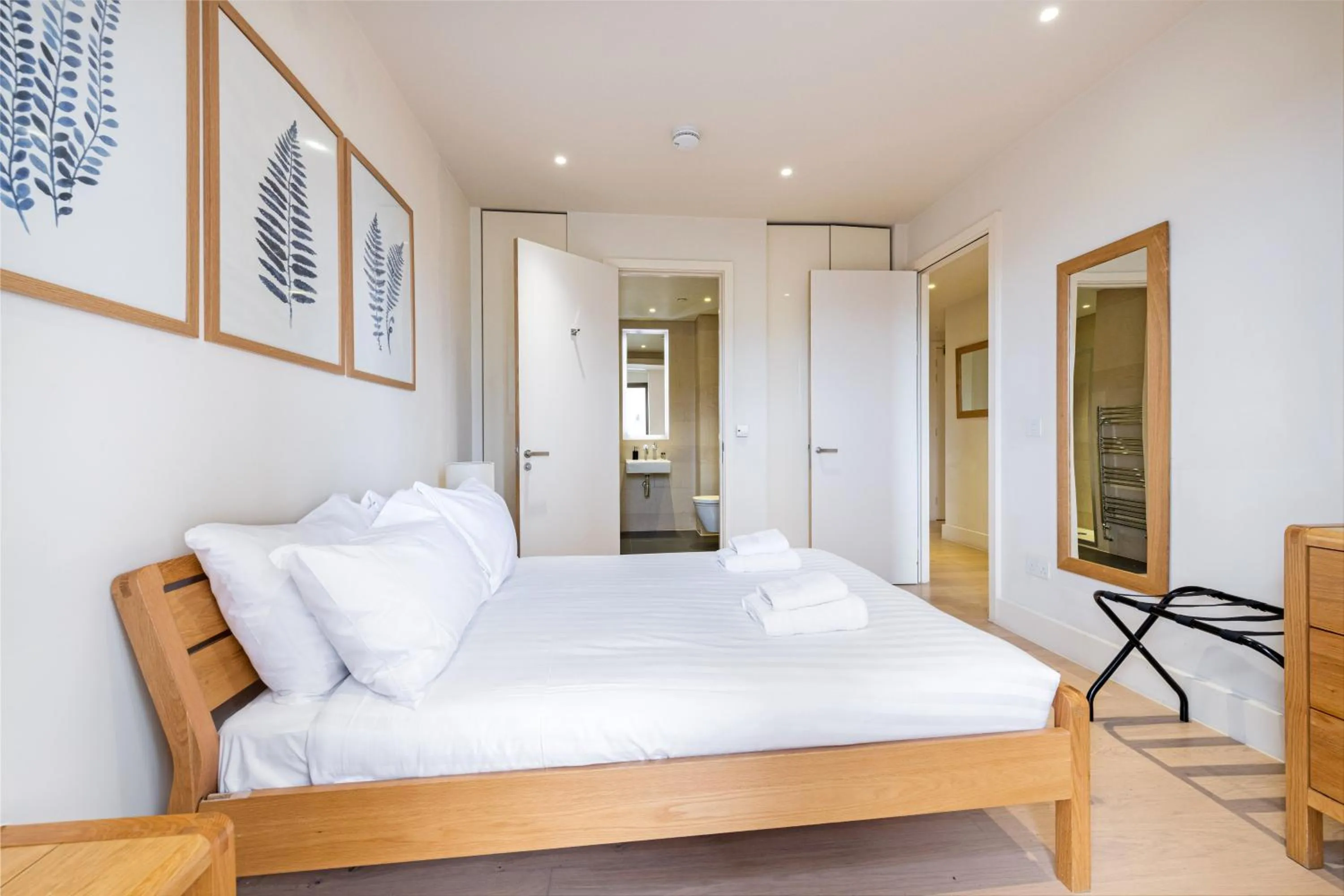 Bedroom in StayLux Waterloo