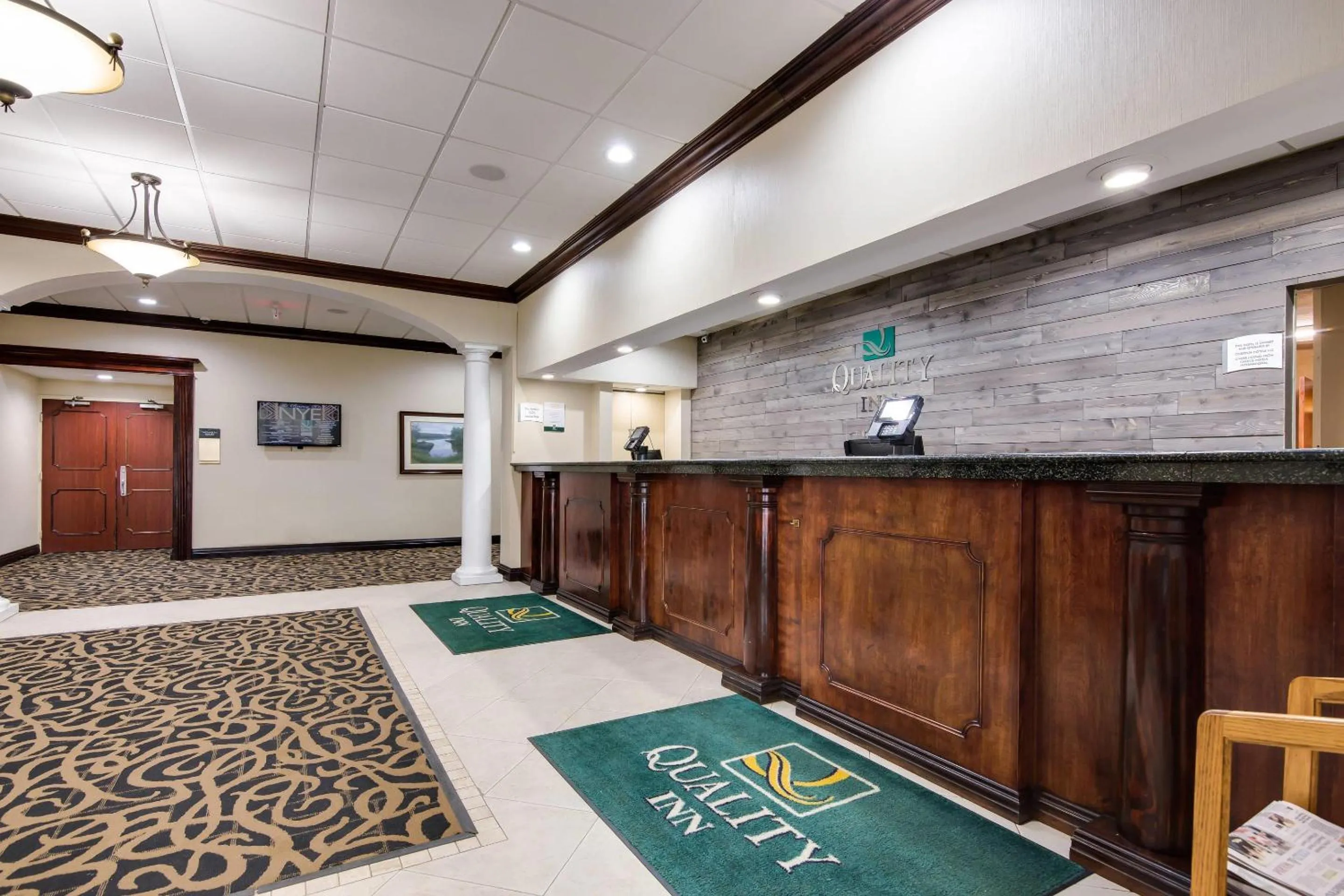 Lobby or reception in Quality Inn Oneonta Cooperstown Area