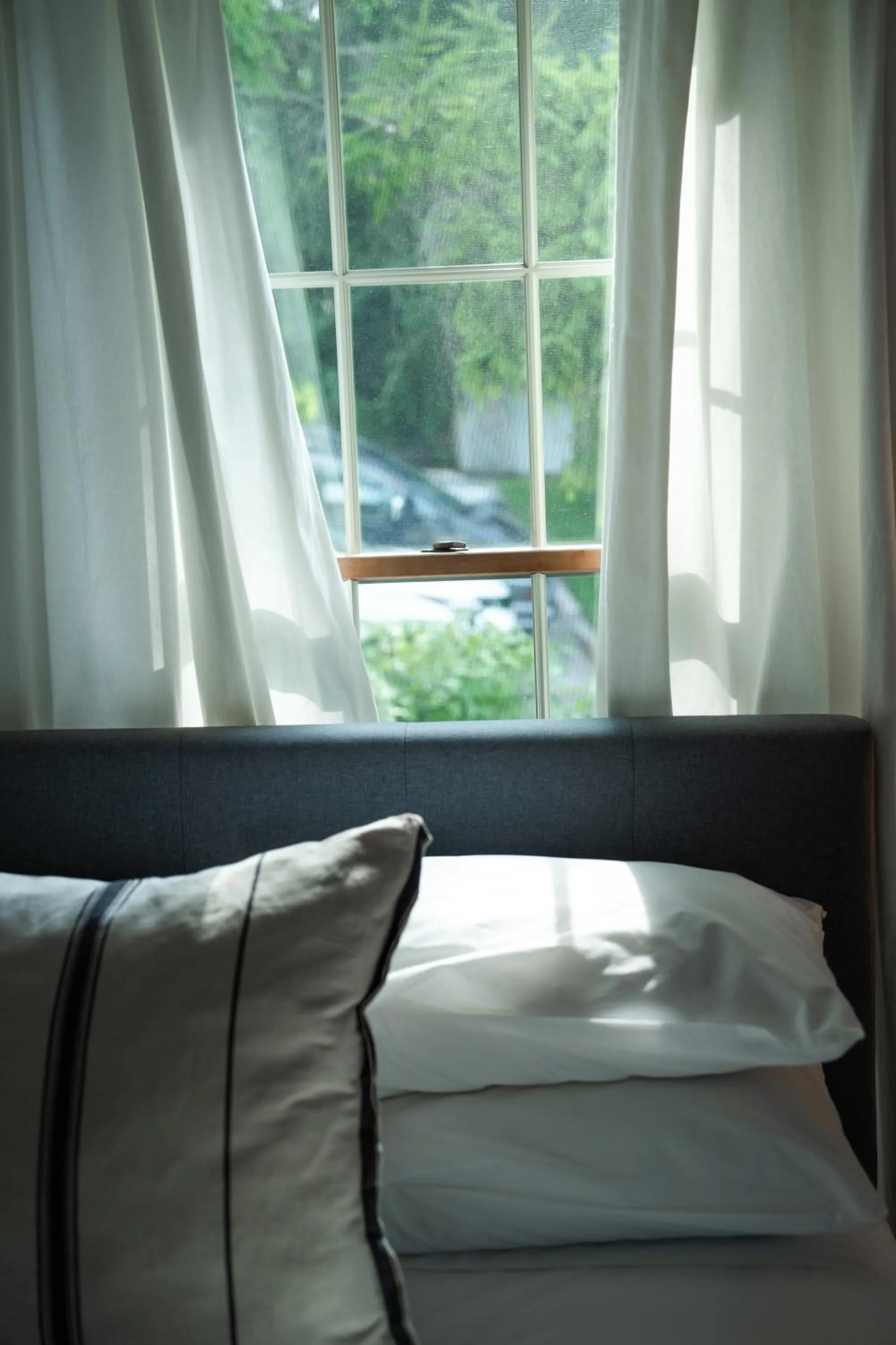 Bed in South Landing Inn