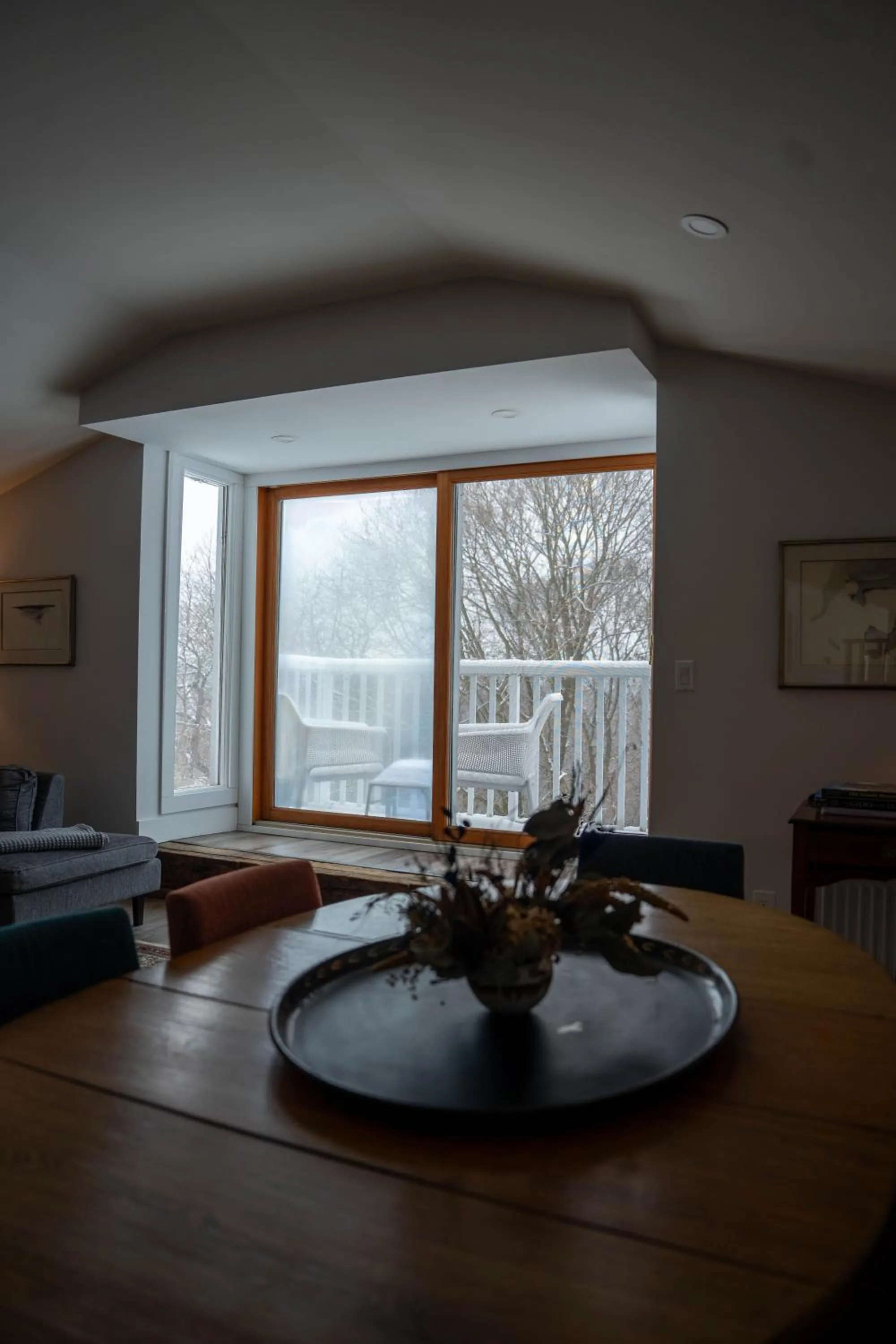 Dining area in South Landing Inn