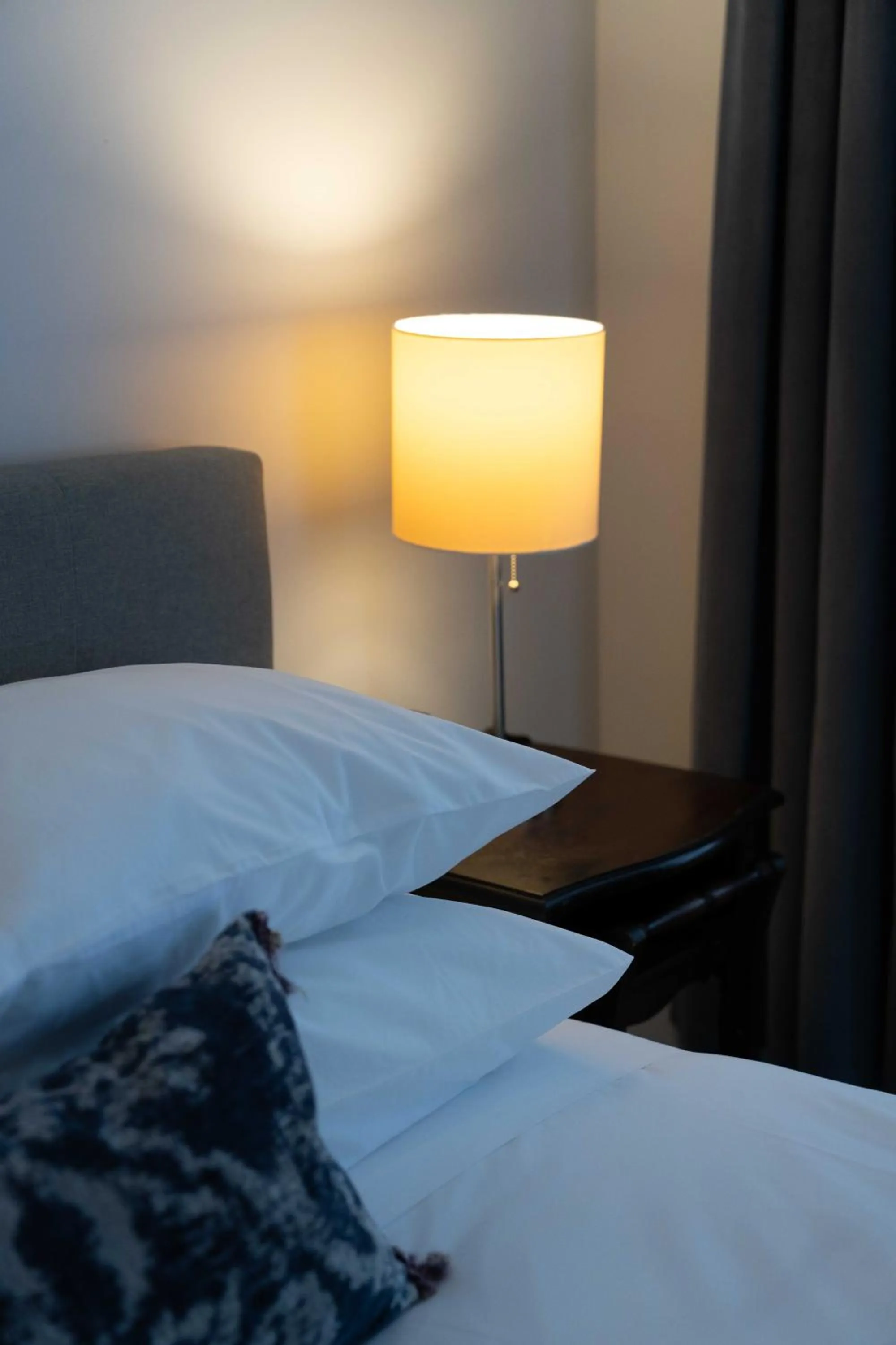 Bed in South Landing Inn