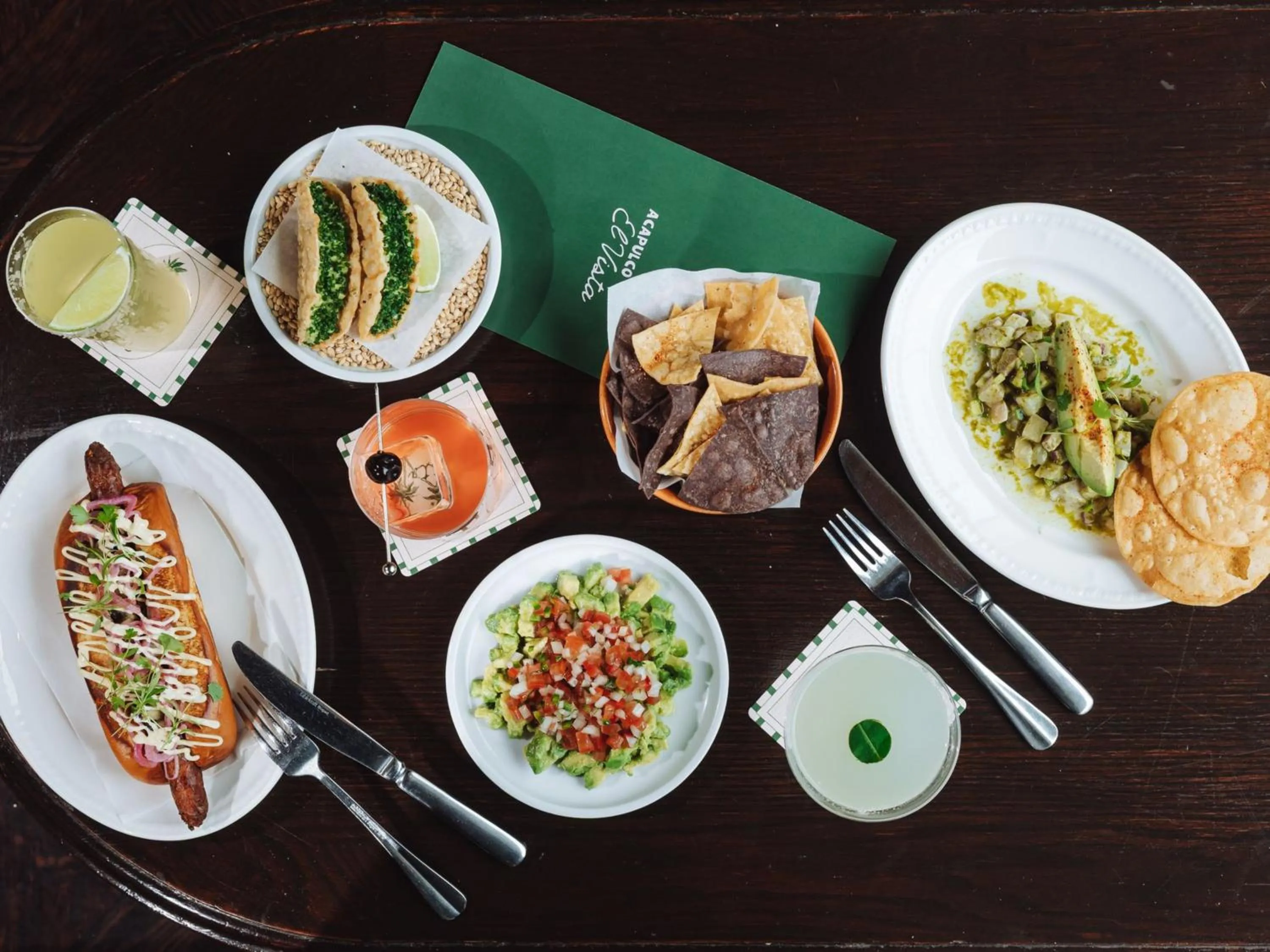 Lounge or bar in Pullman Quay Grand Sydney Harbour