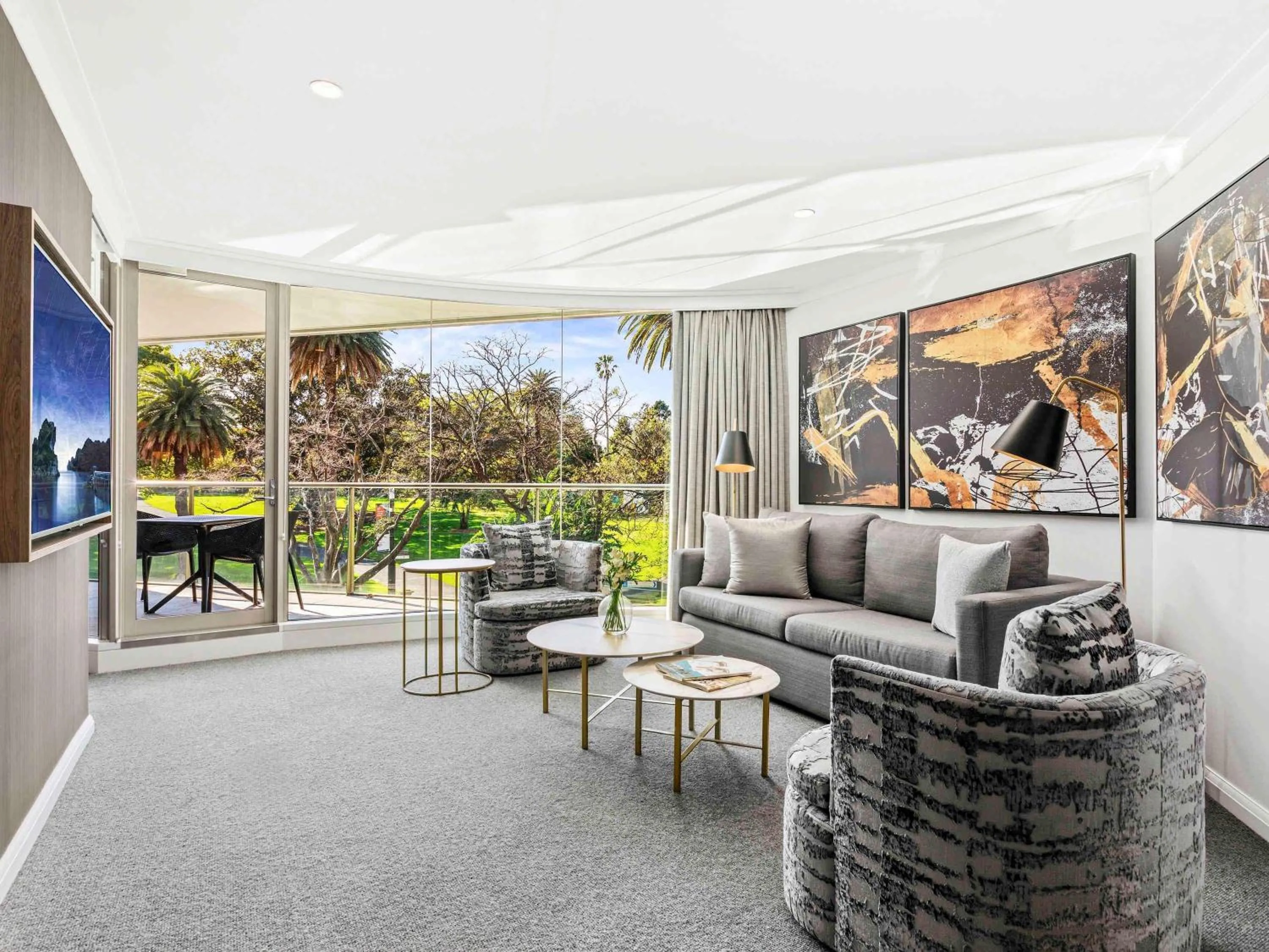 Property building in Pullman Quay Grand Sydney Harbour