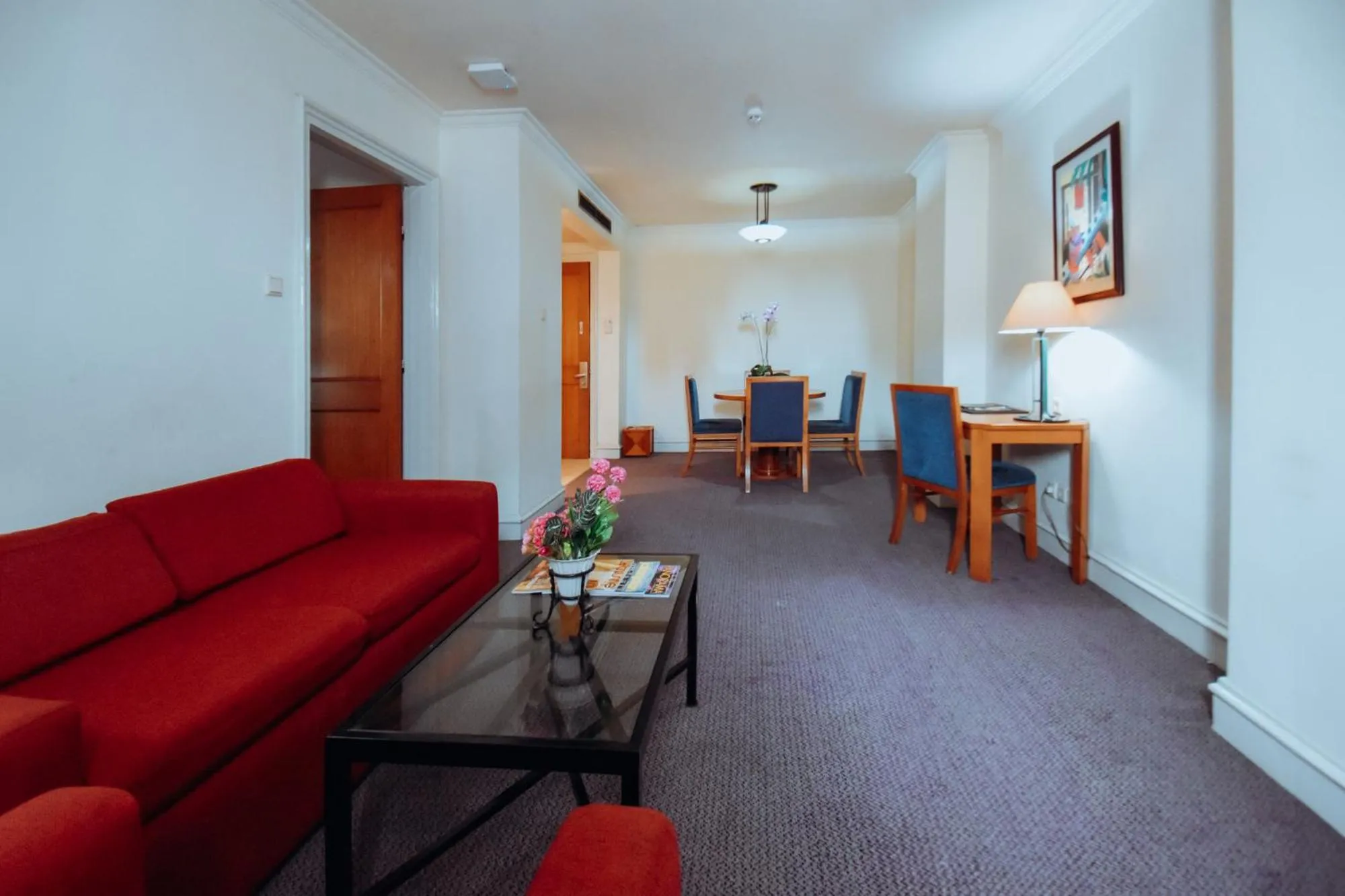 Living room in Surabaya Suites Hotel Powered by Archipelago