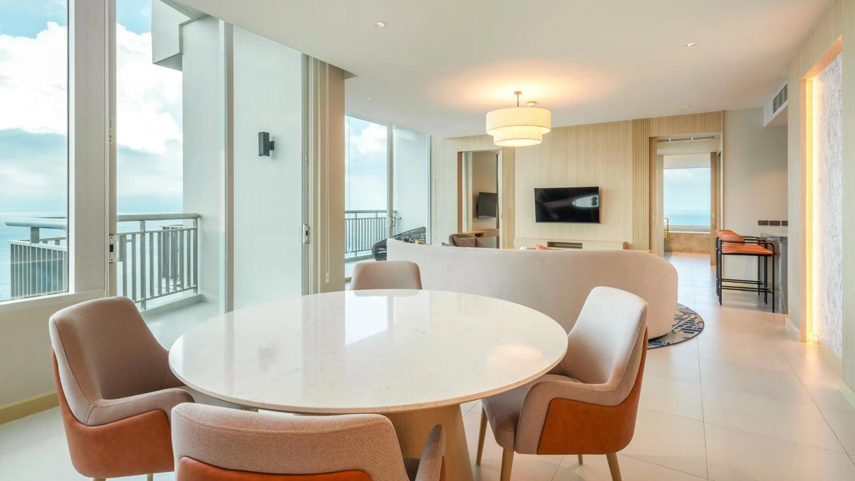 Photo of the whole room in Holiday Inn Pattaya by IHG