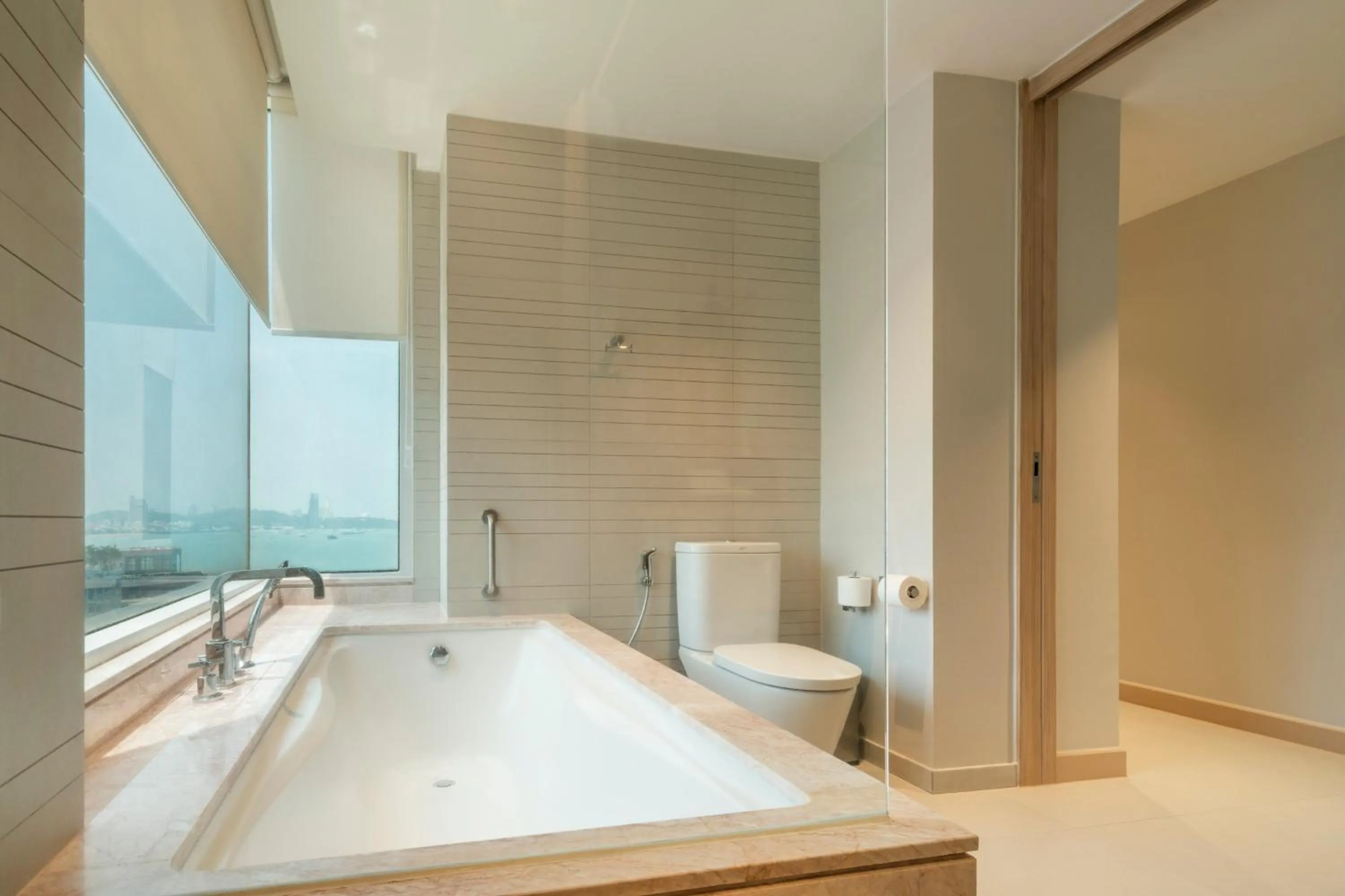 Bathroom in Holiday Inn Pattaya by IHG