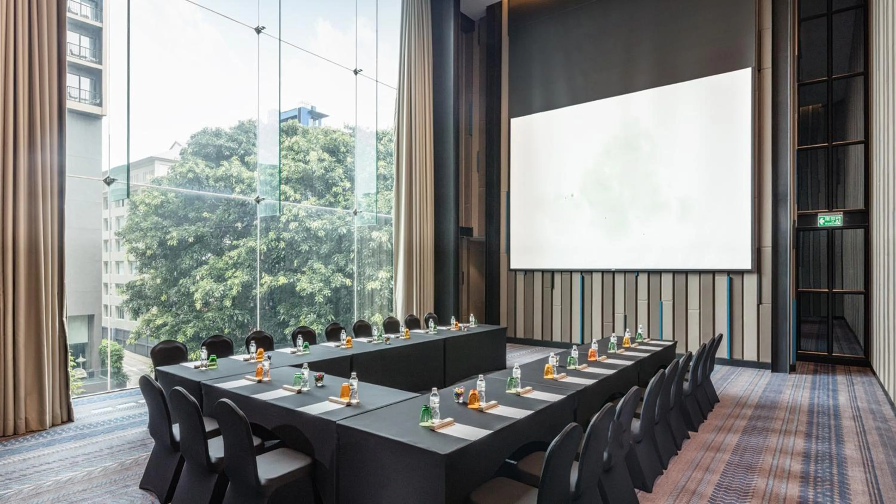 Meeting/conference room in Holiday Inn Pattaya by IHG