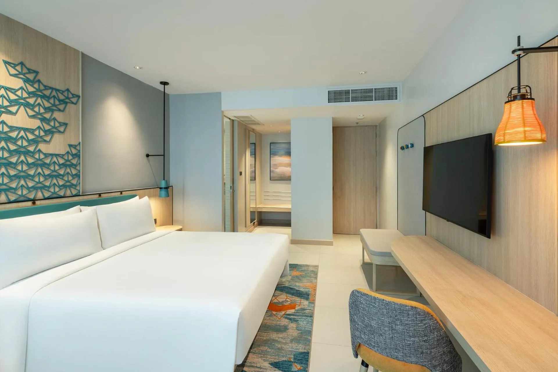 Guests, Bed in Holiday Inn Pattaya by IHG