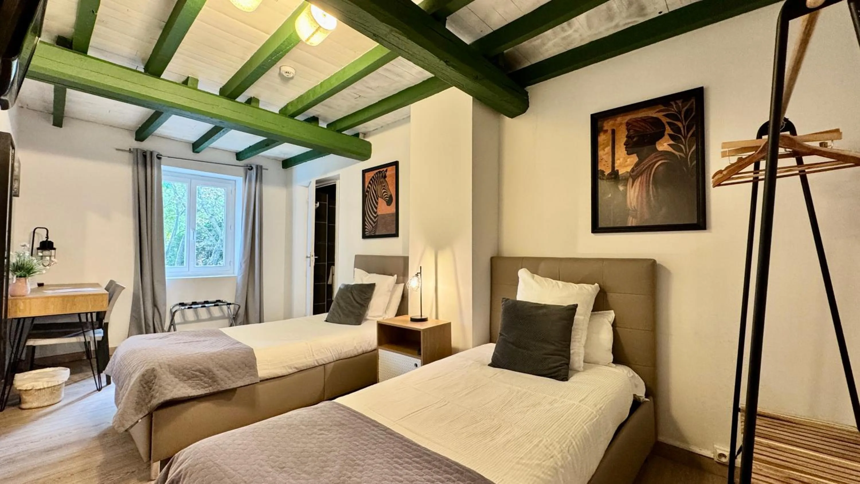 Bedroom, Bed in Hotel Le Galambre