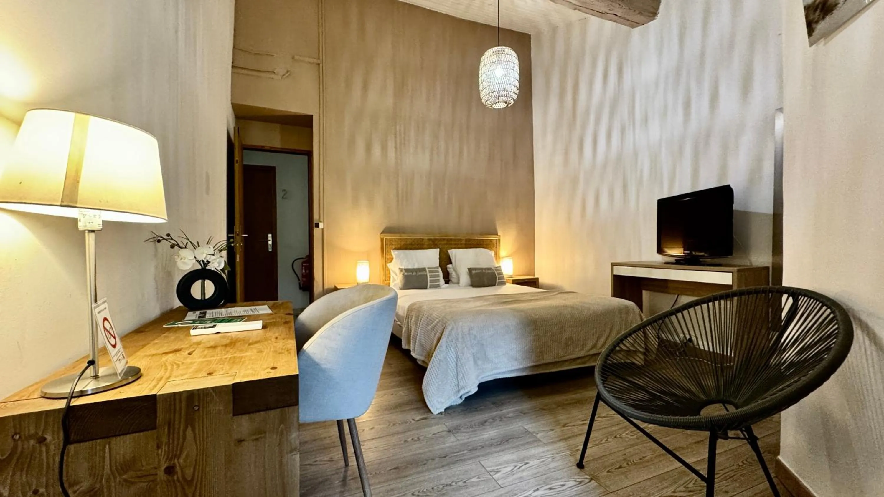 Bed in Hotel Le Galambre