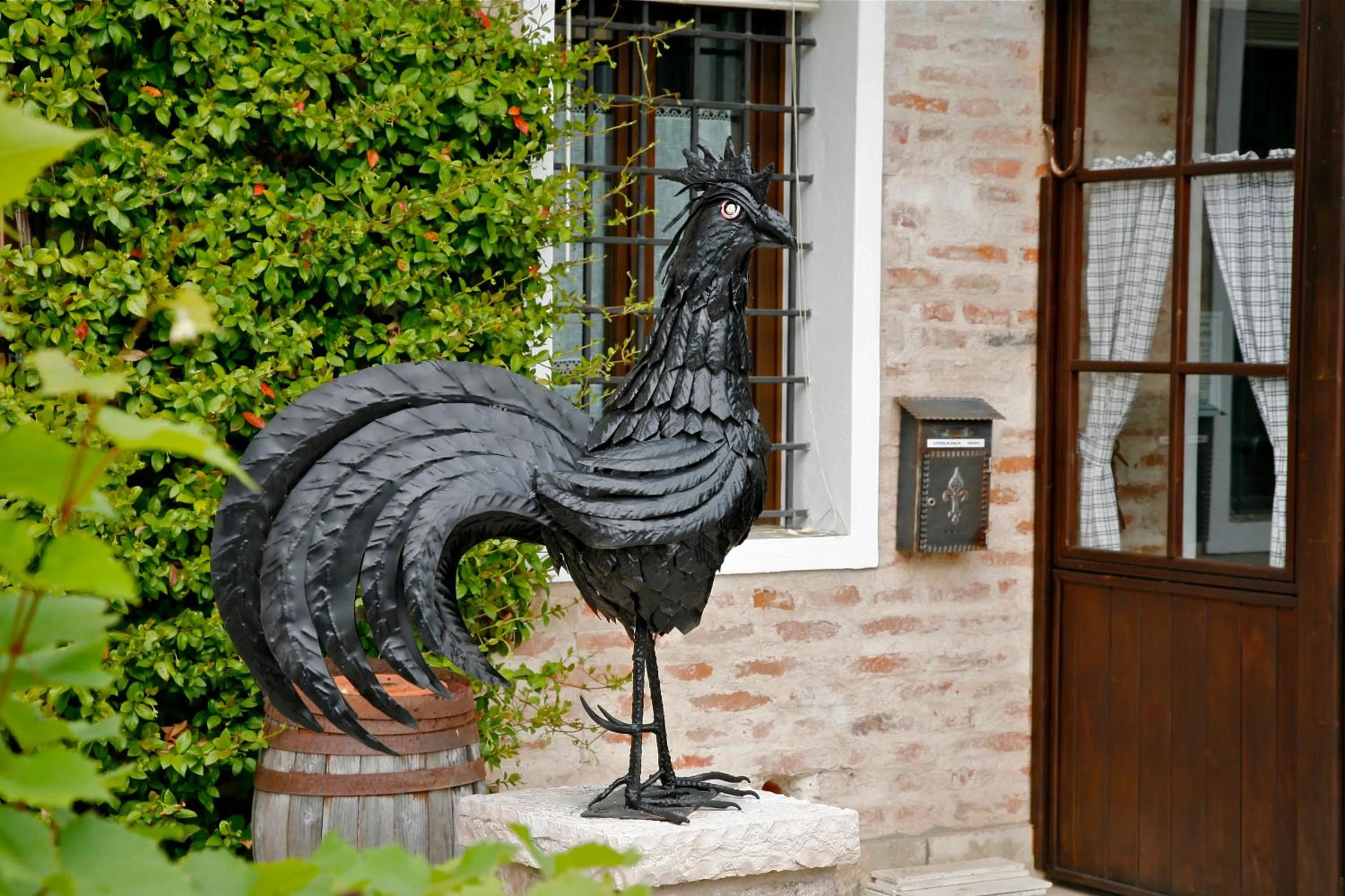 Logo/Certificate/Sign in Al Gallo Nero