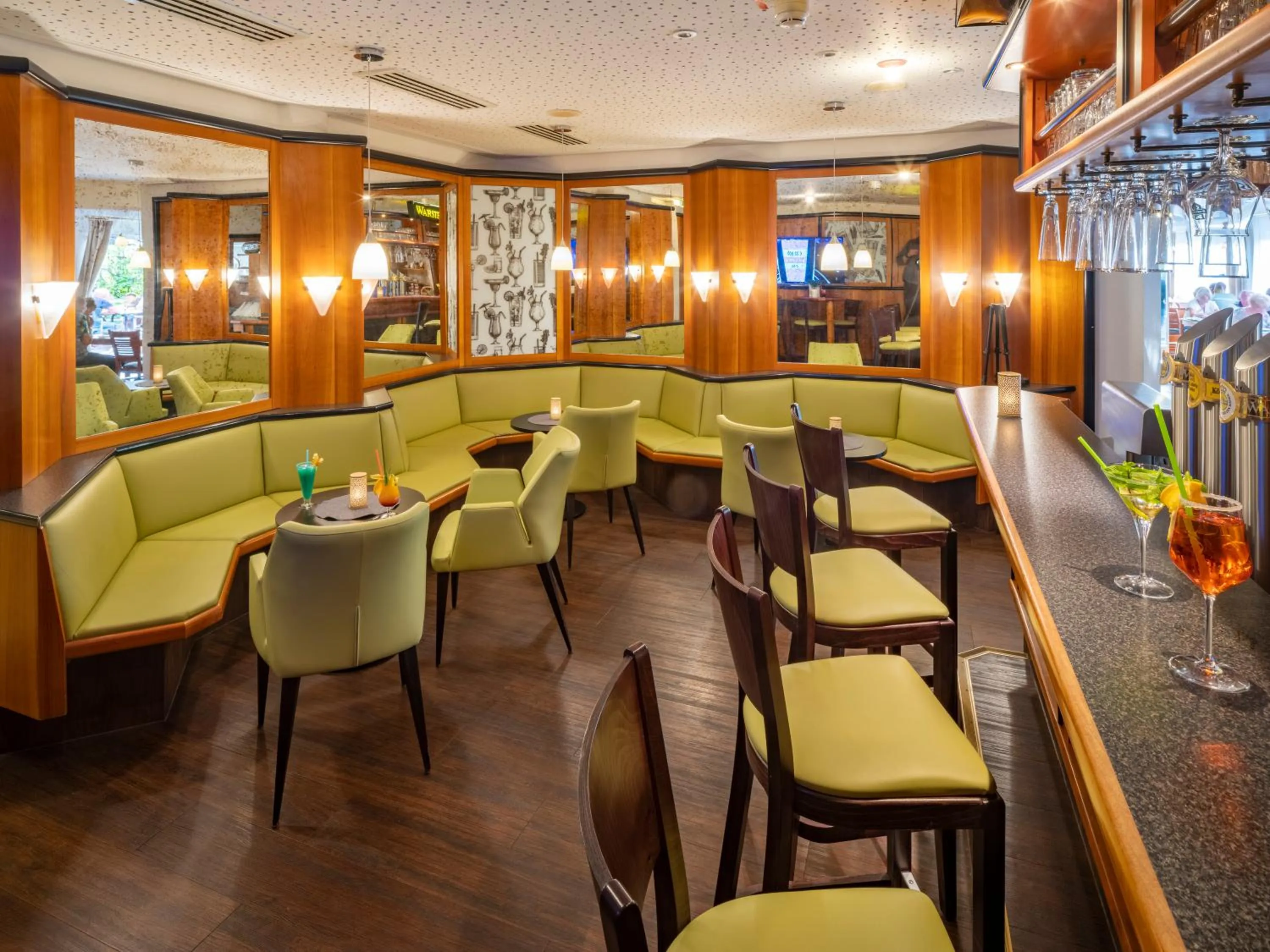 Lounge or bar in Sonnenhotel Bayerischer Hof - All Inklusive