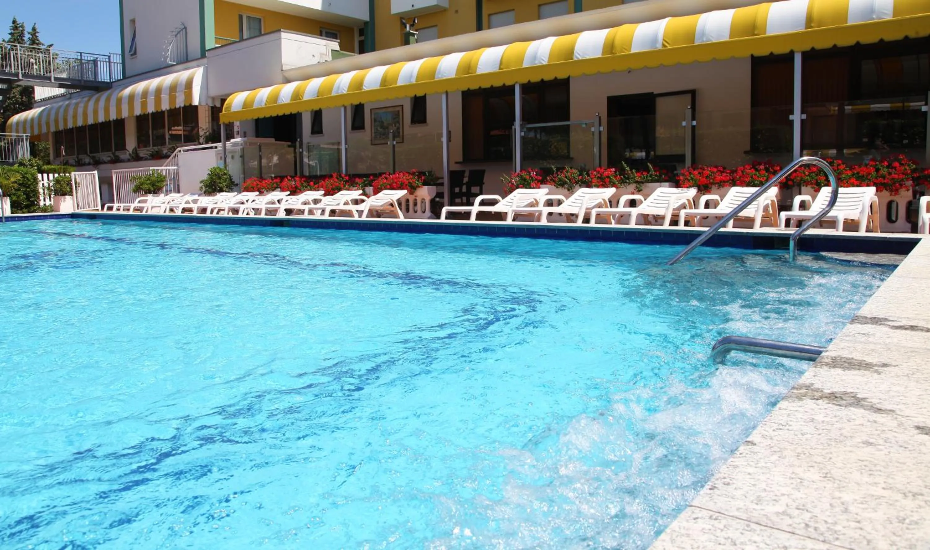 Swimming pool in Park Hotel Perù ***S