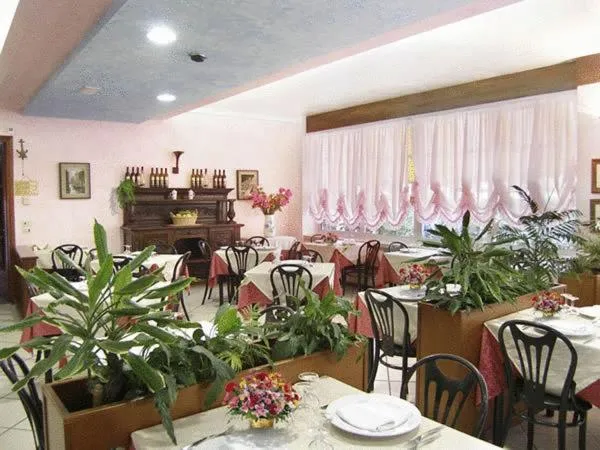 Restaurant/places to eat in Park Hotel Perù ***S