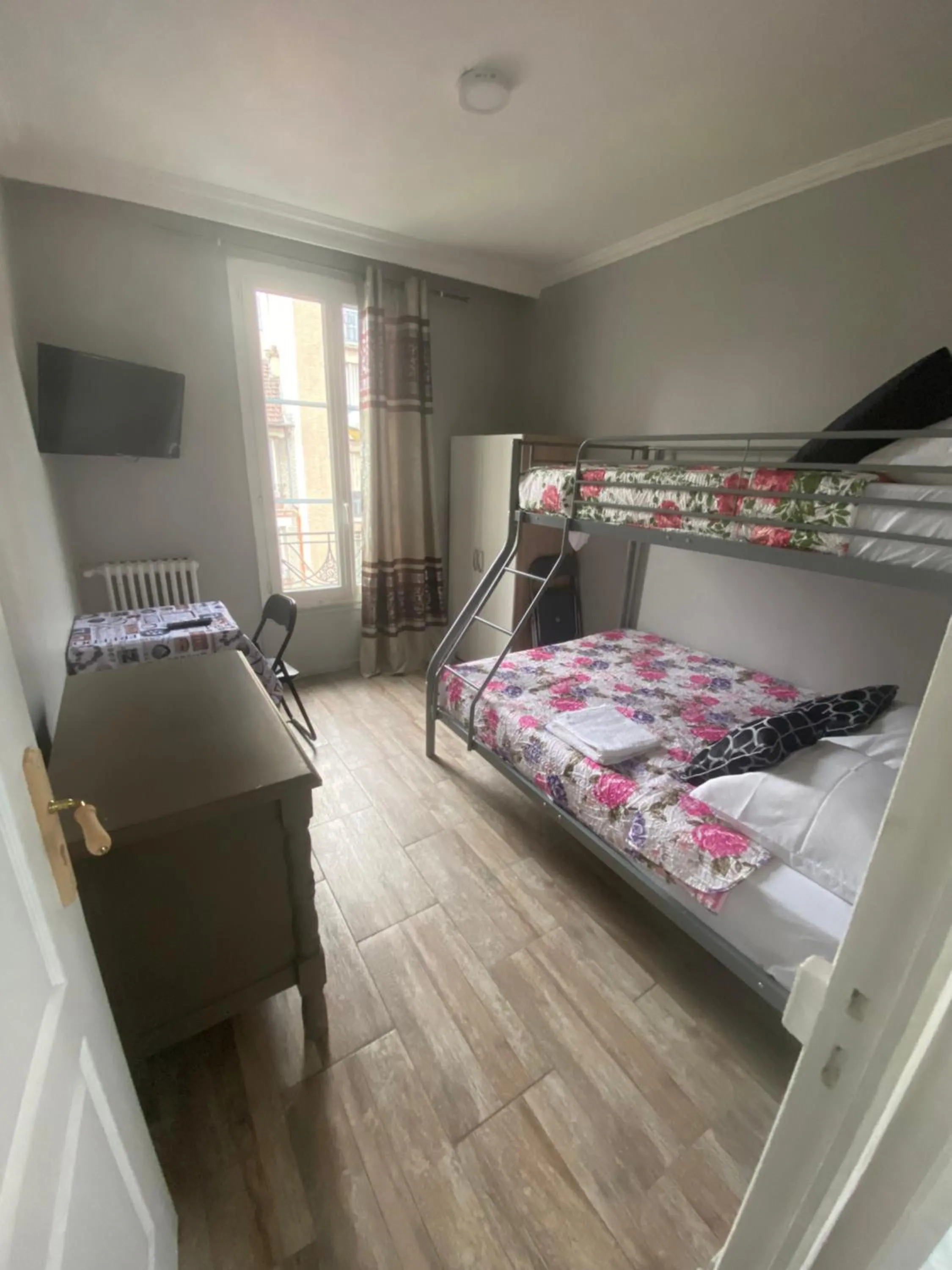 Bedroom, Bed in RENT APPART - Colombes