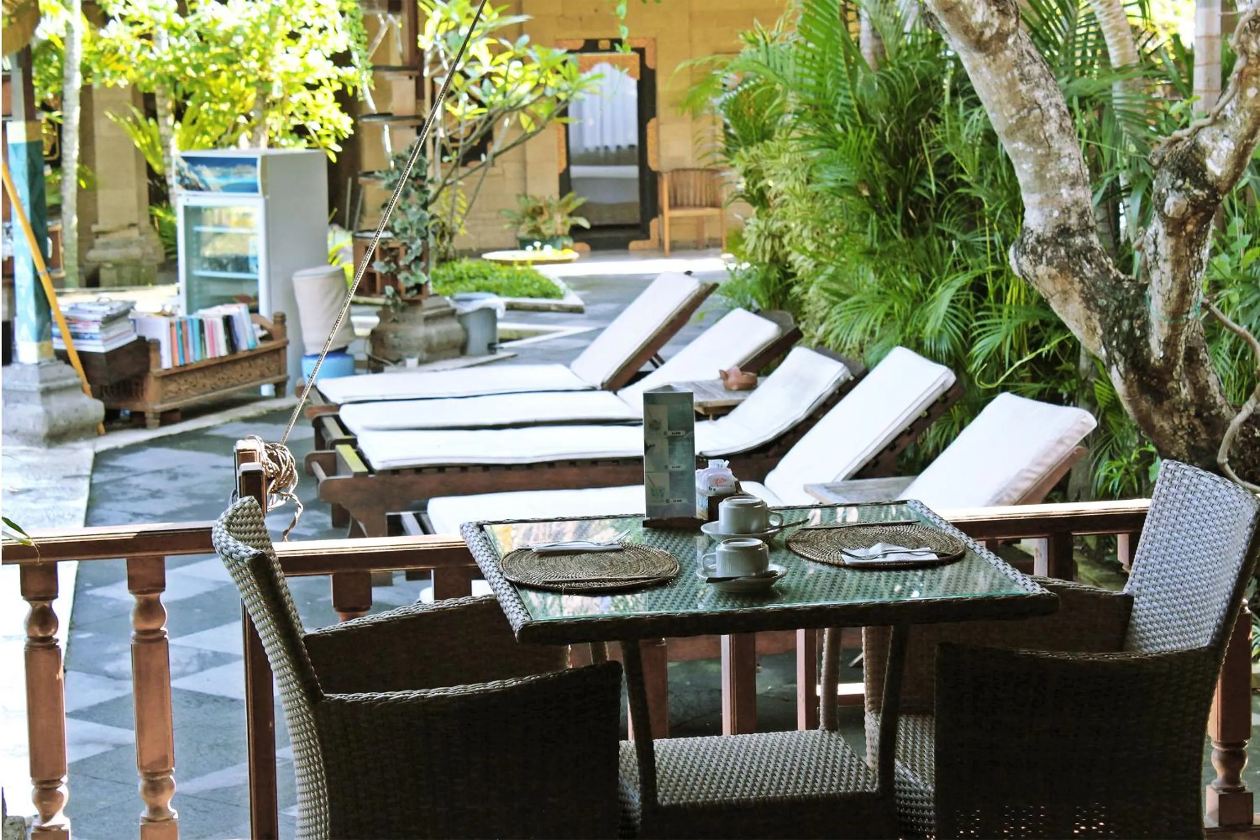 Restaurant/places to eat in Bali Agung Village