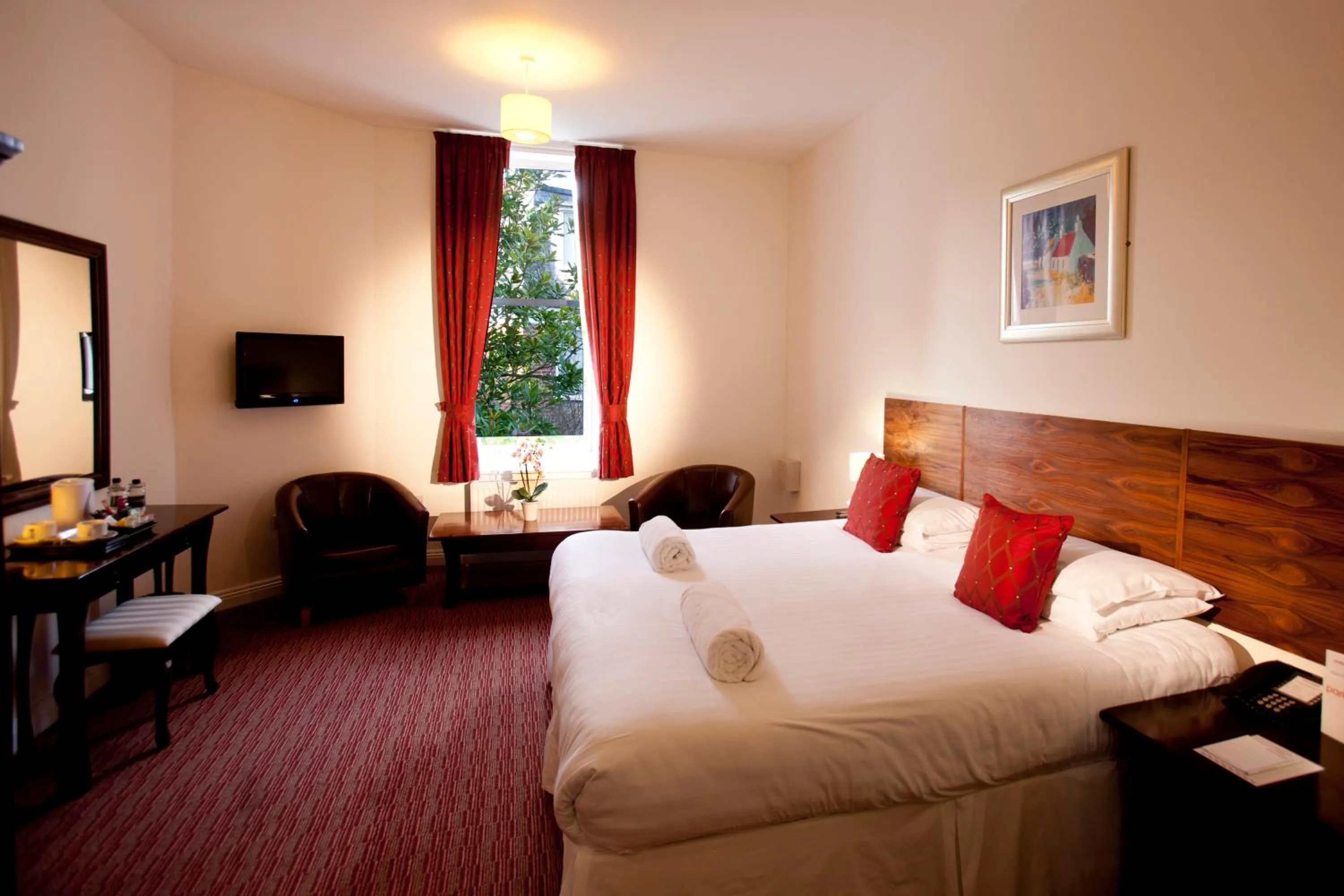 Bedroom, Bed in Park Central Hotel