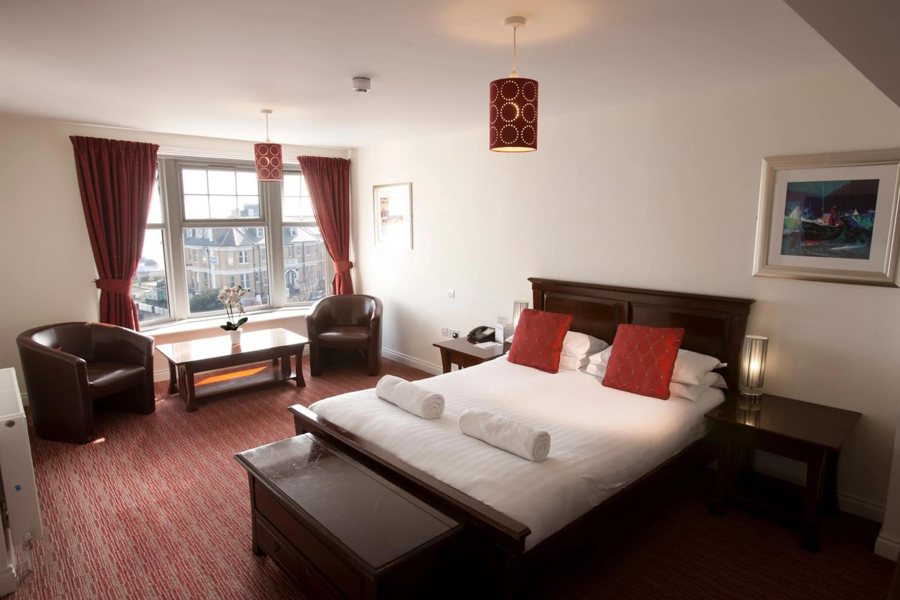 Photo of the whole room, Bed in Park Central Hotel