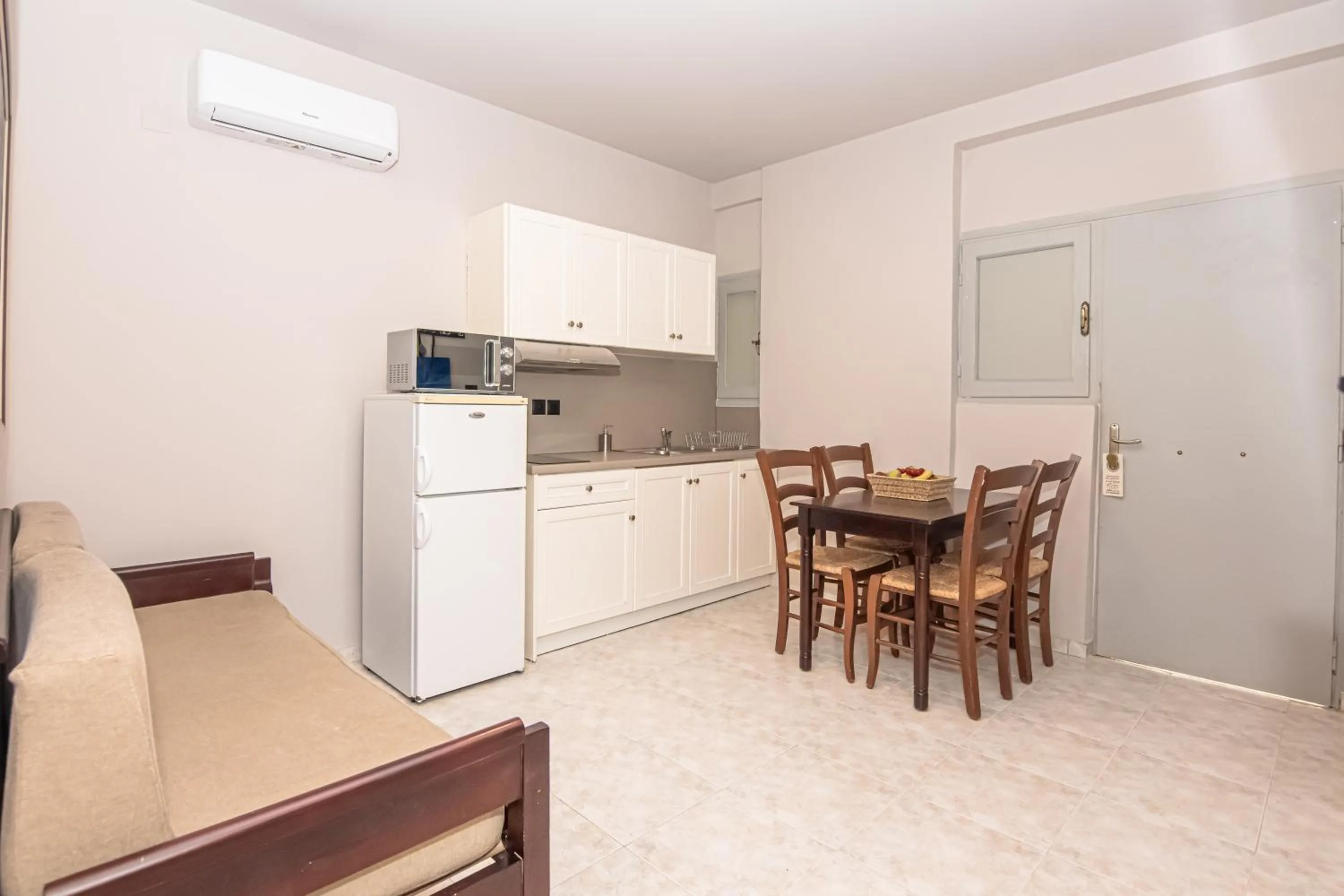 Talos Hotel Apartments