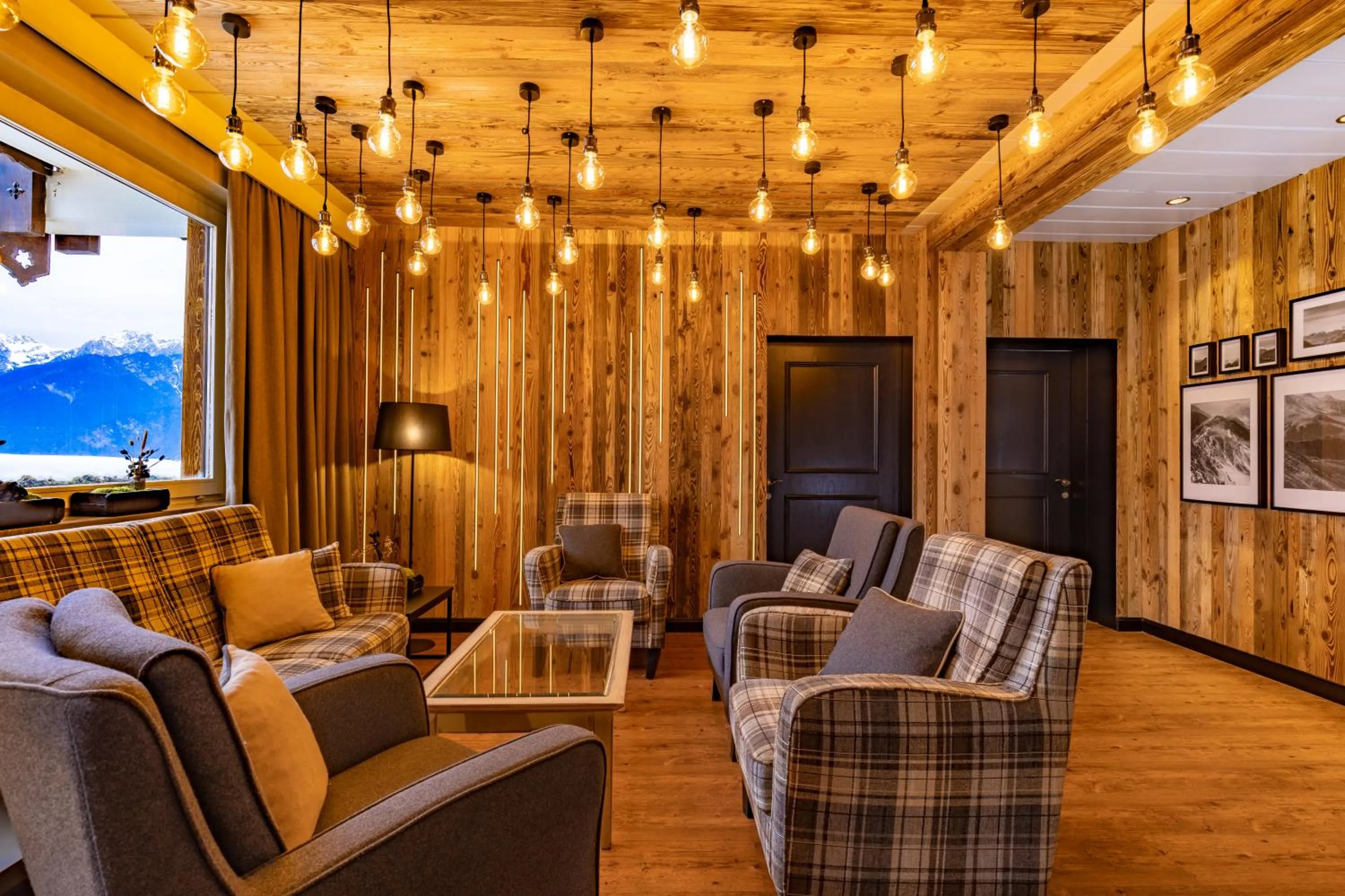 Lobby or reception in MONDI Hotel Axams