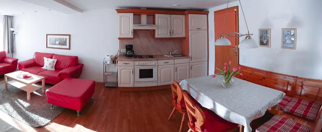 Kitchen or kitchenette in Appartements Ferienwohnungen Alpenblick