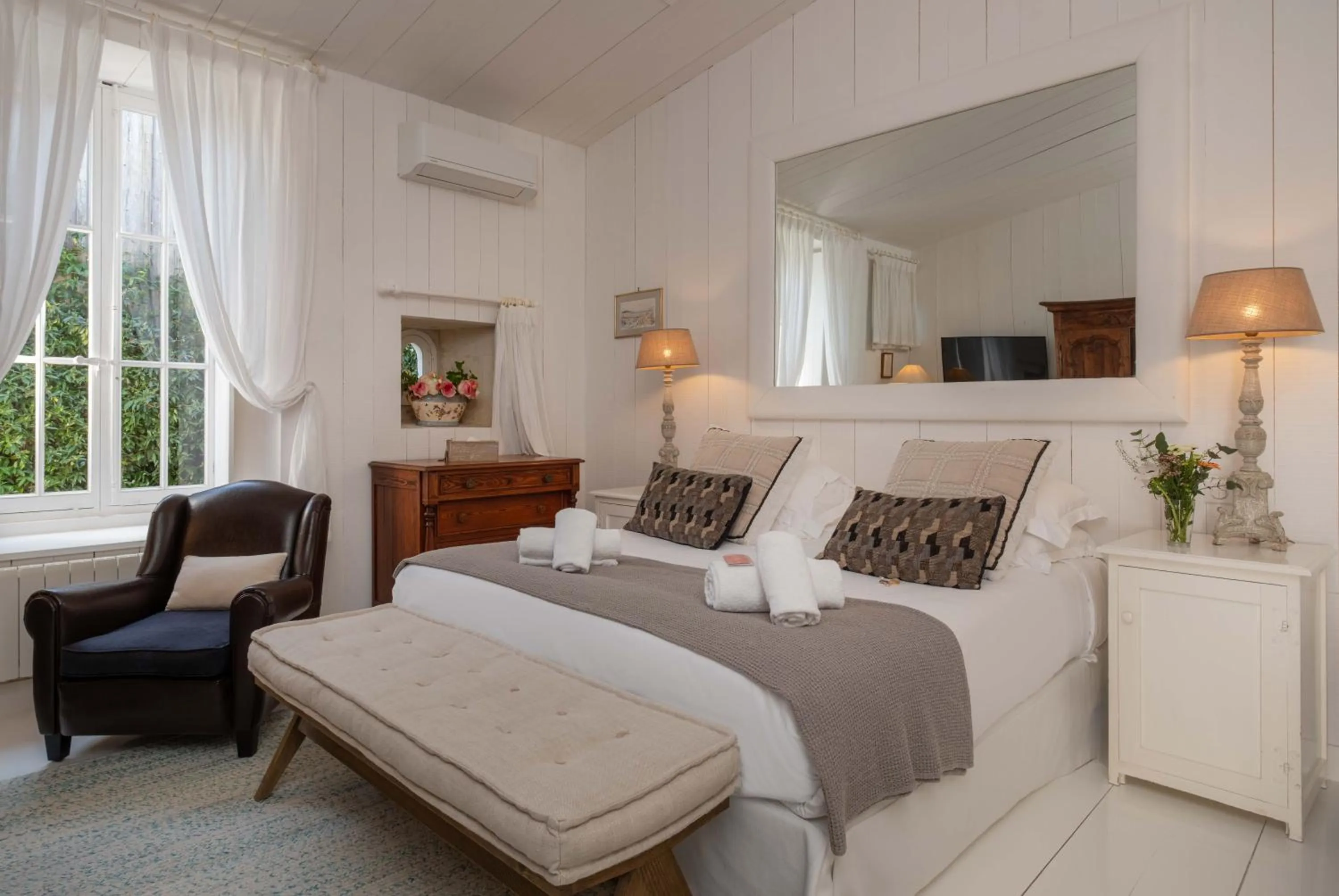 Deluxe Double Room in La Baronnie Hôtel & Spa - Teritoria