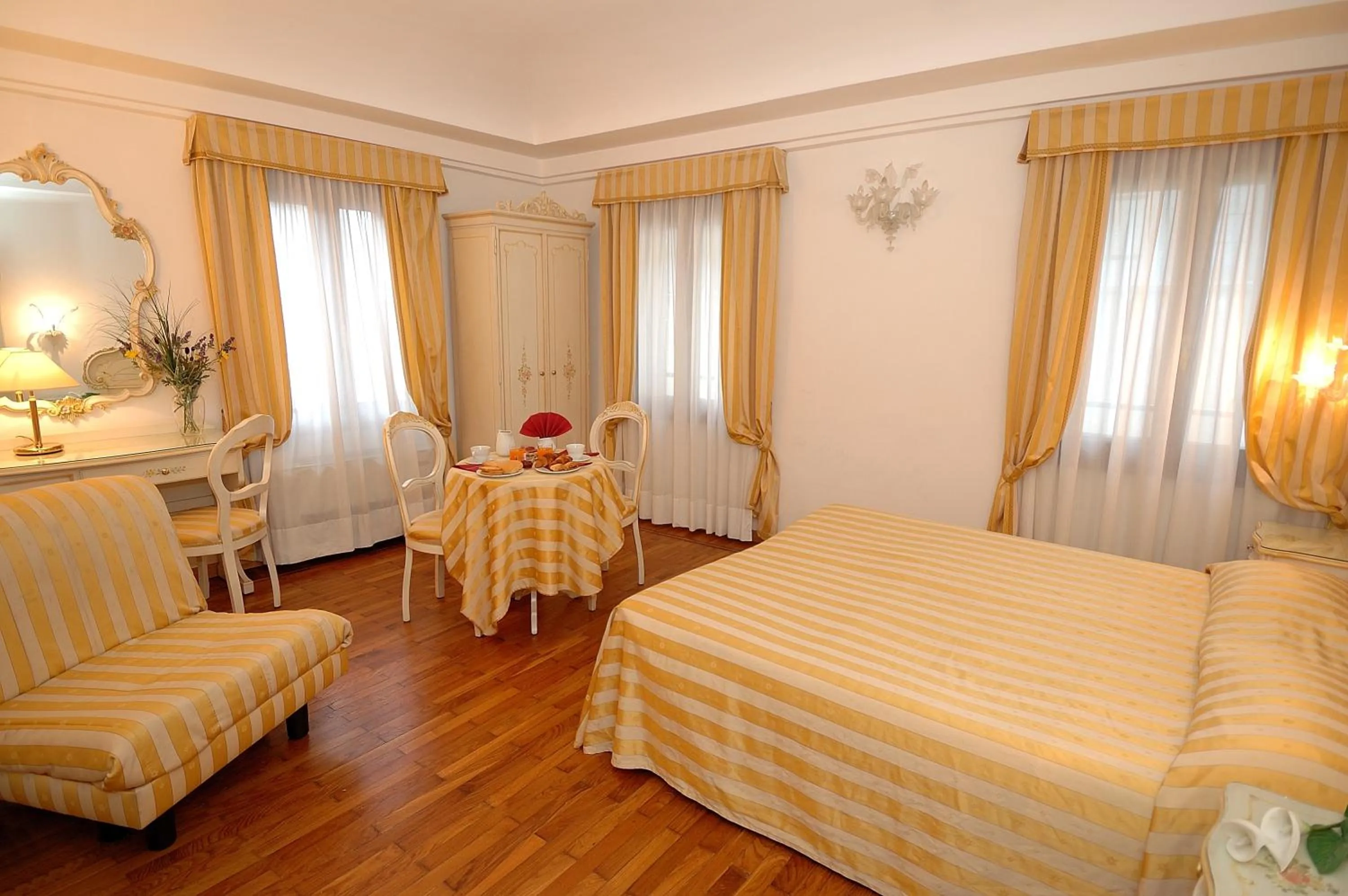 Photo of the whole room, Bed in Casa Sul Molo