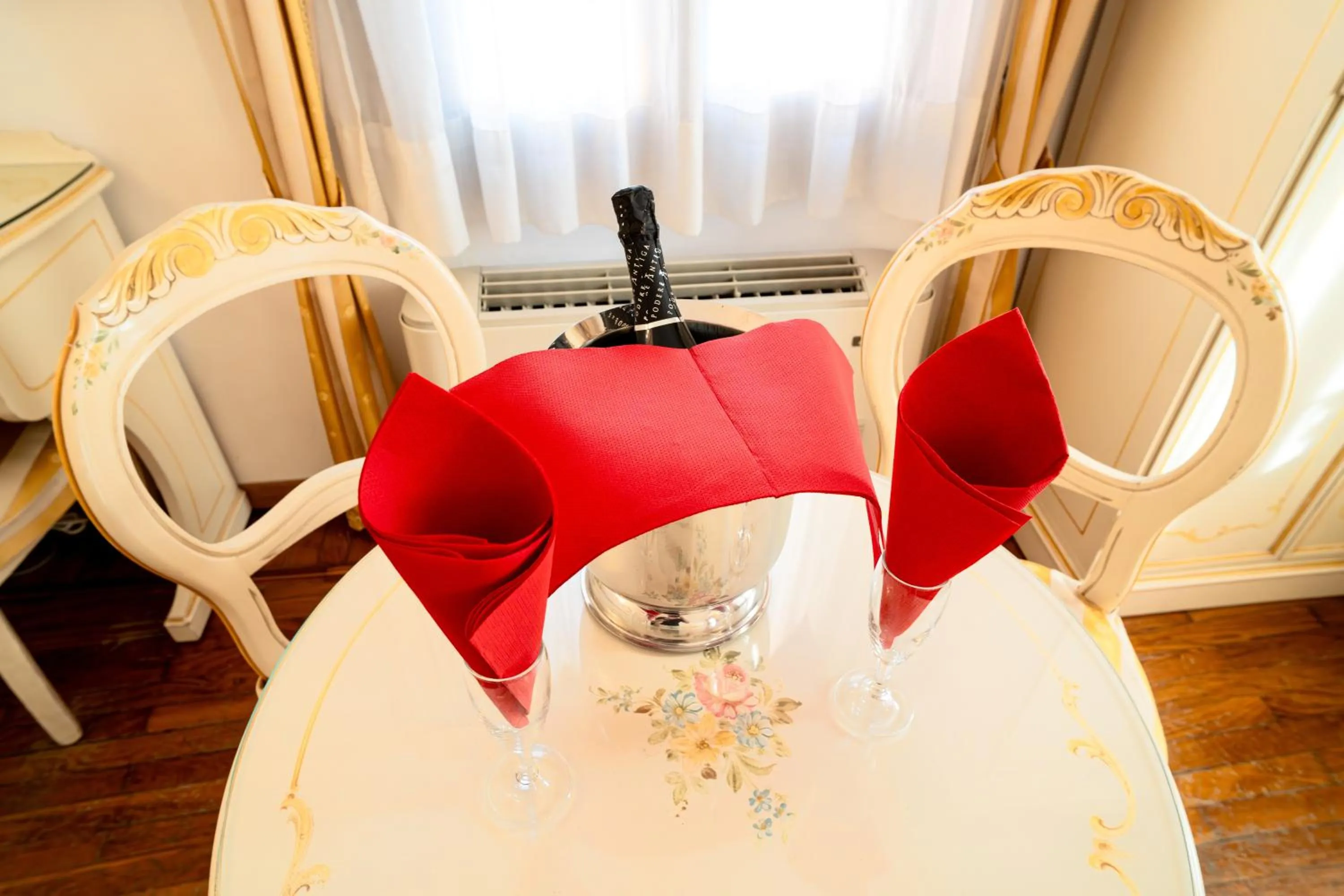 Alcoholic drinks in Casa Sul Molo