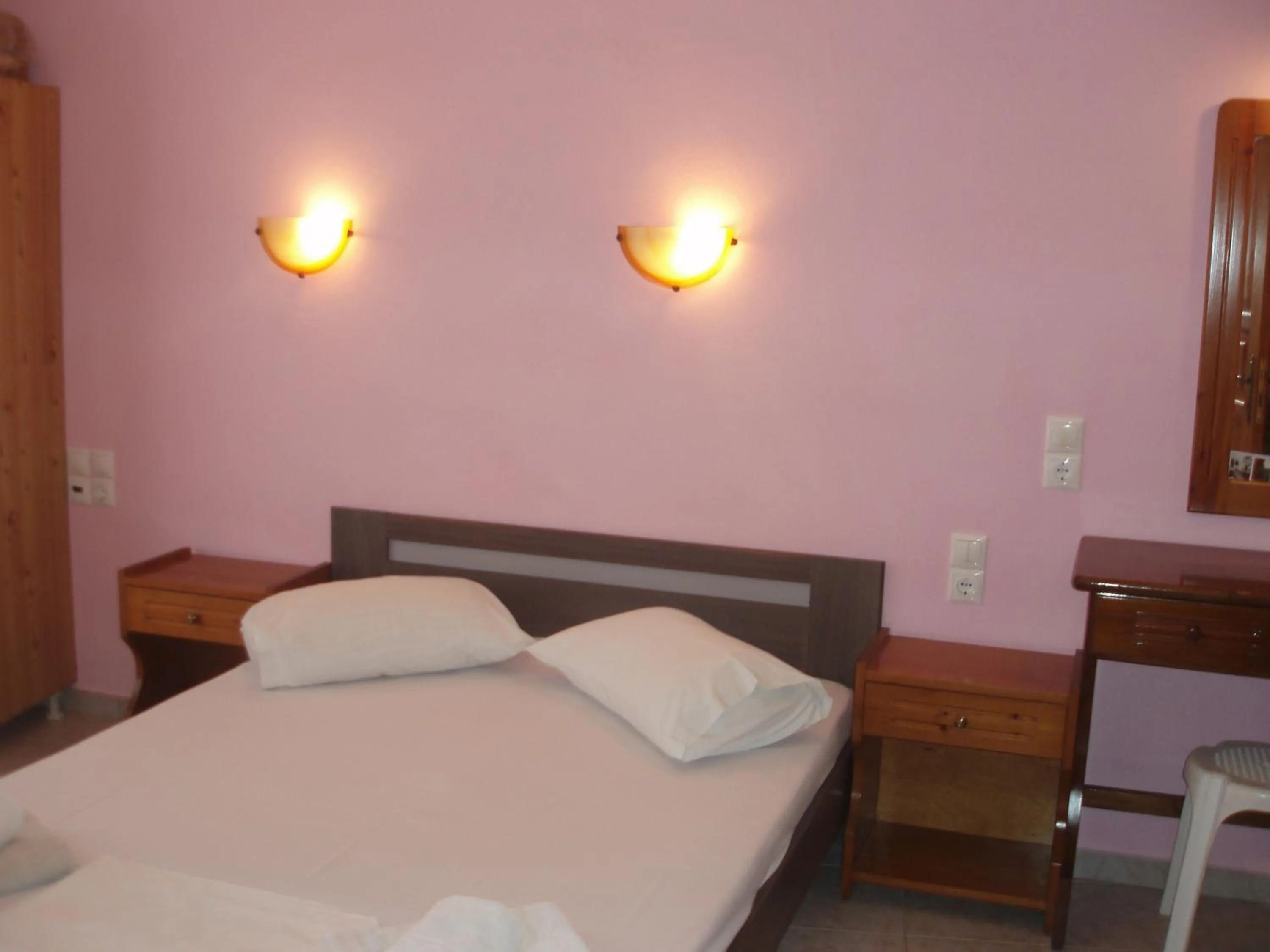 Bed in Hellen Studios