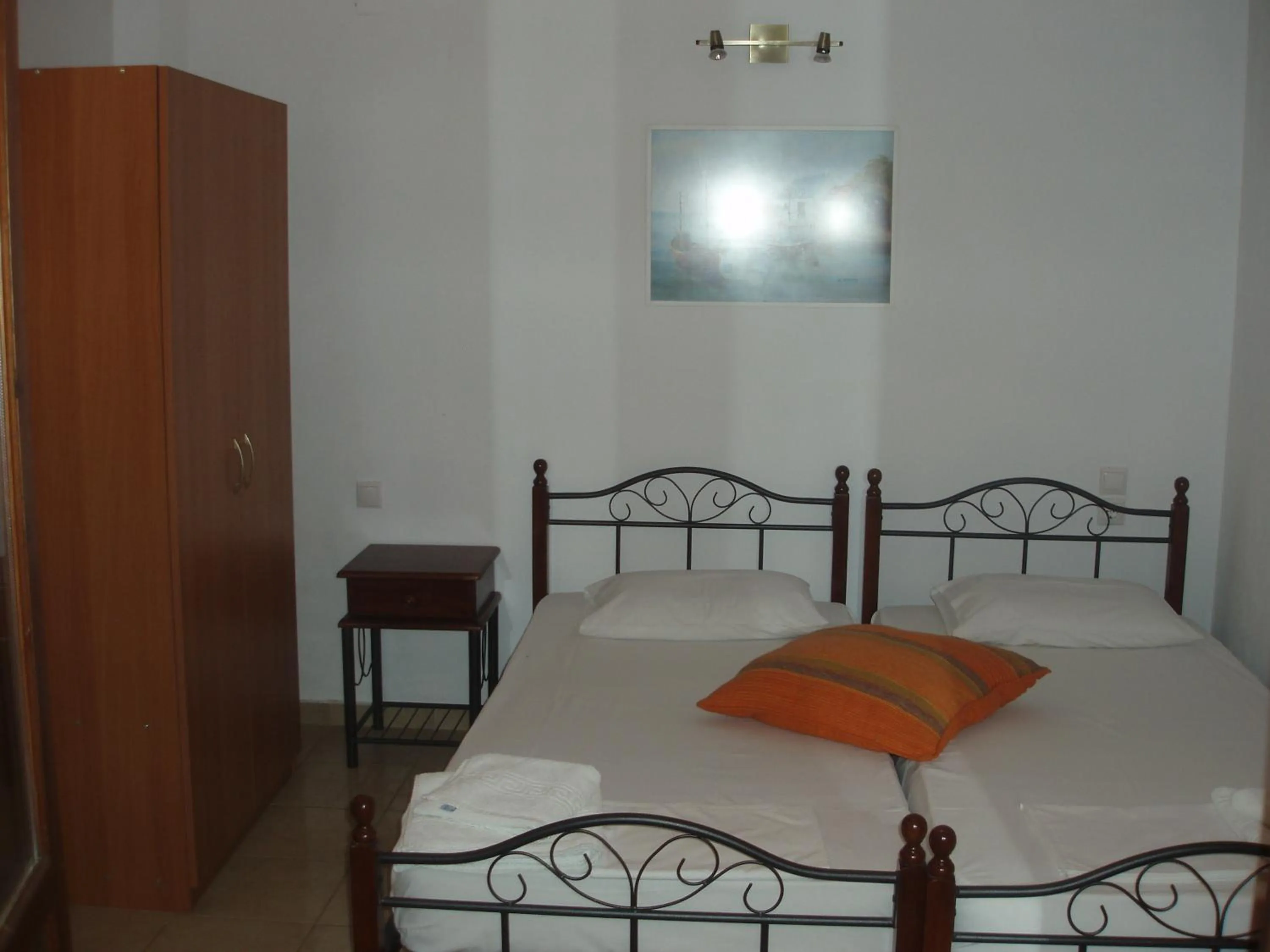 Bed in Hellen Studios