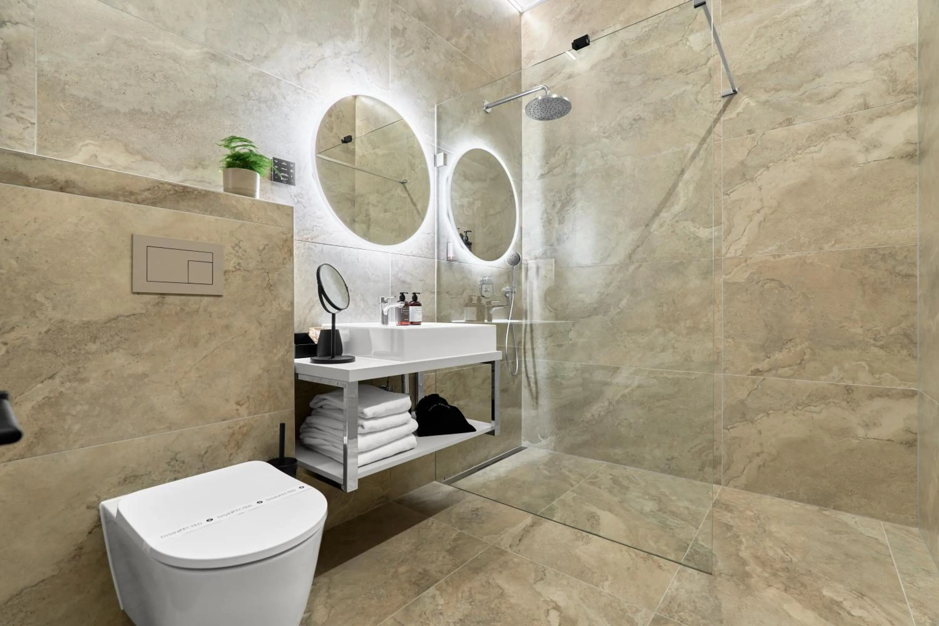 Shower in Villa Patriot Boutique Hotel