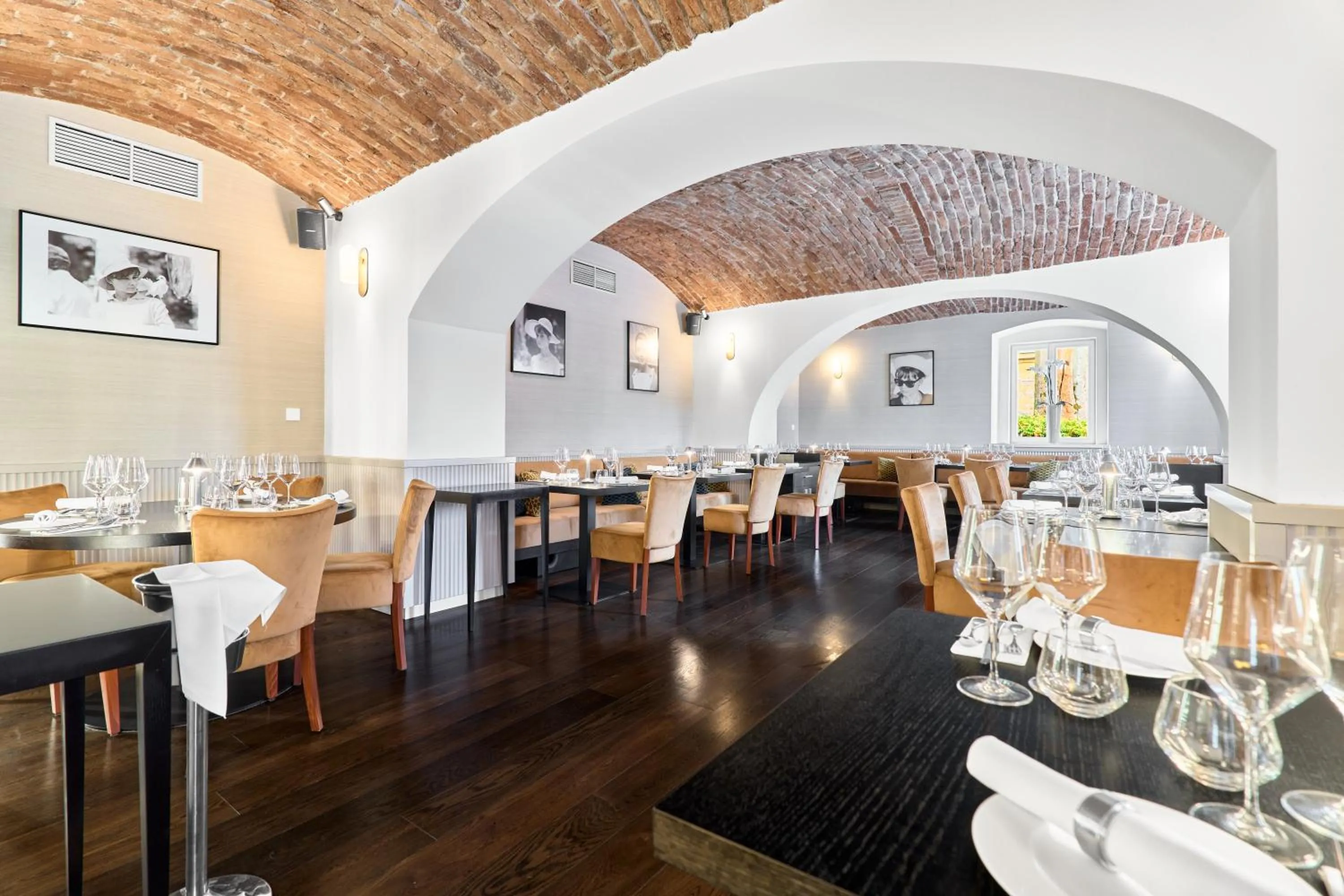 Restaurant/places to eat in Villa Patriot Boutique Hotel