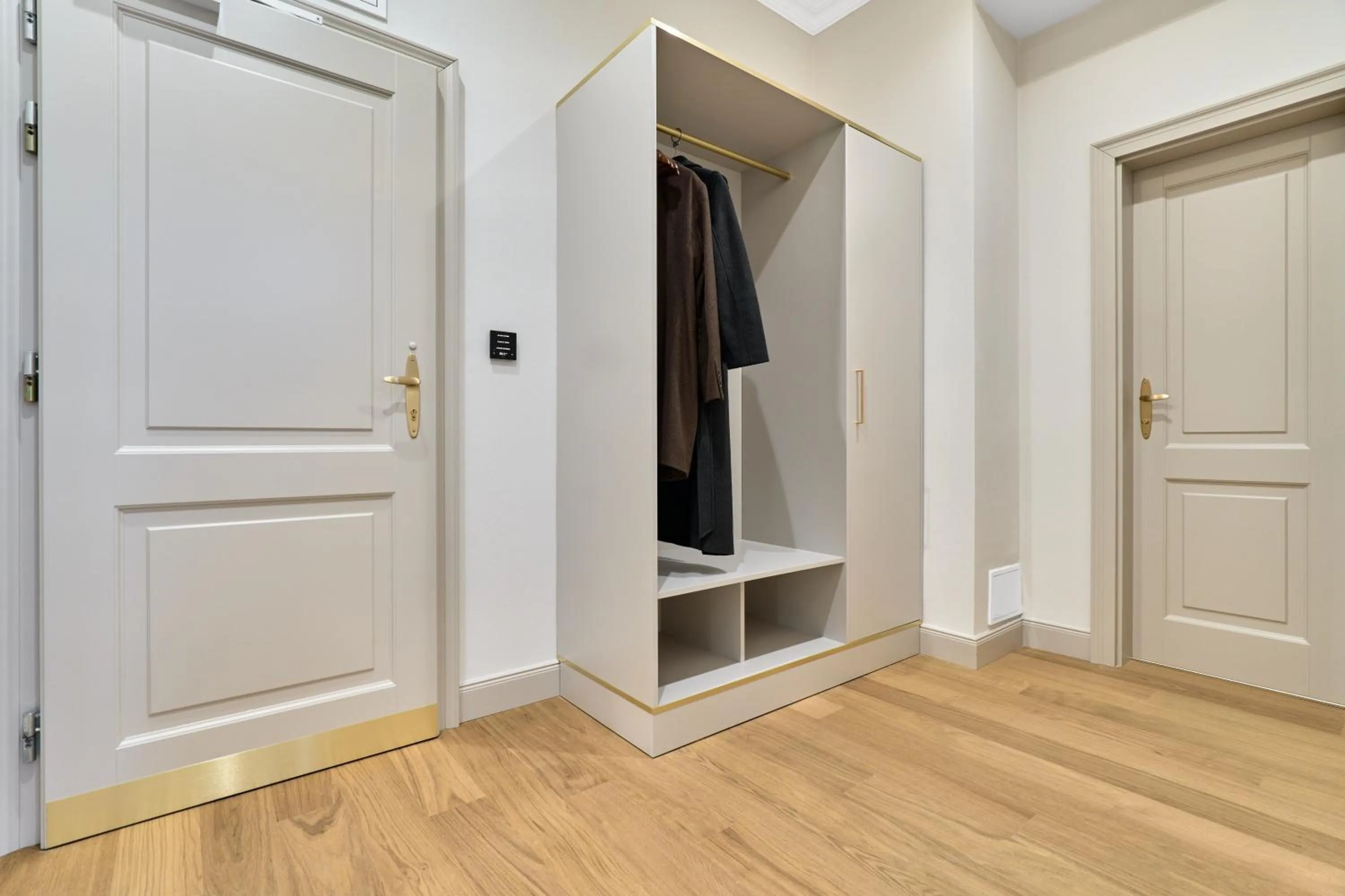 wardrobe in Villa Patriot Boutique Hotel