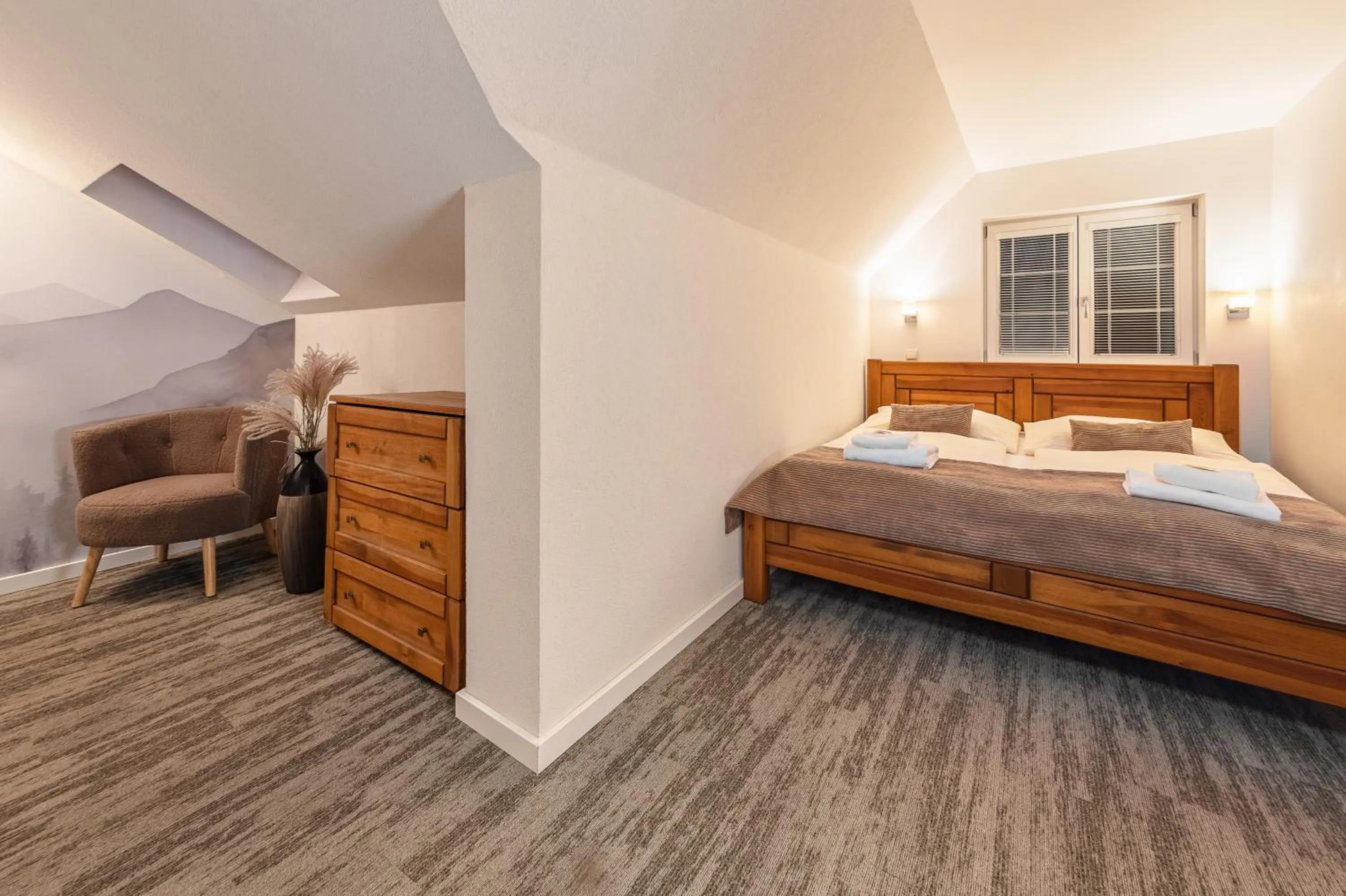 Property building, Bed in Hotel Mikulášska Chata