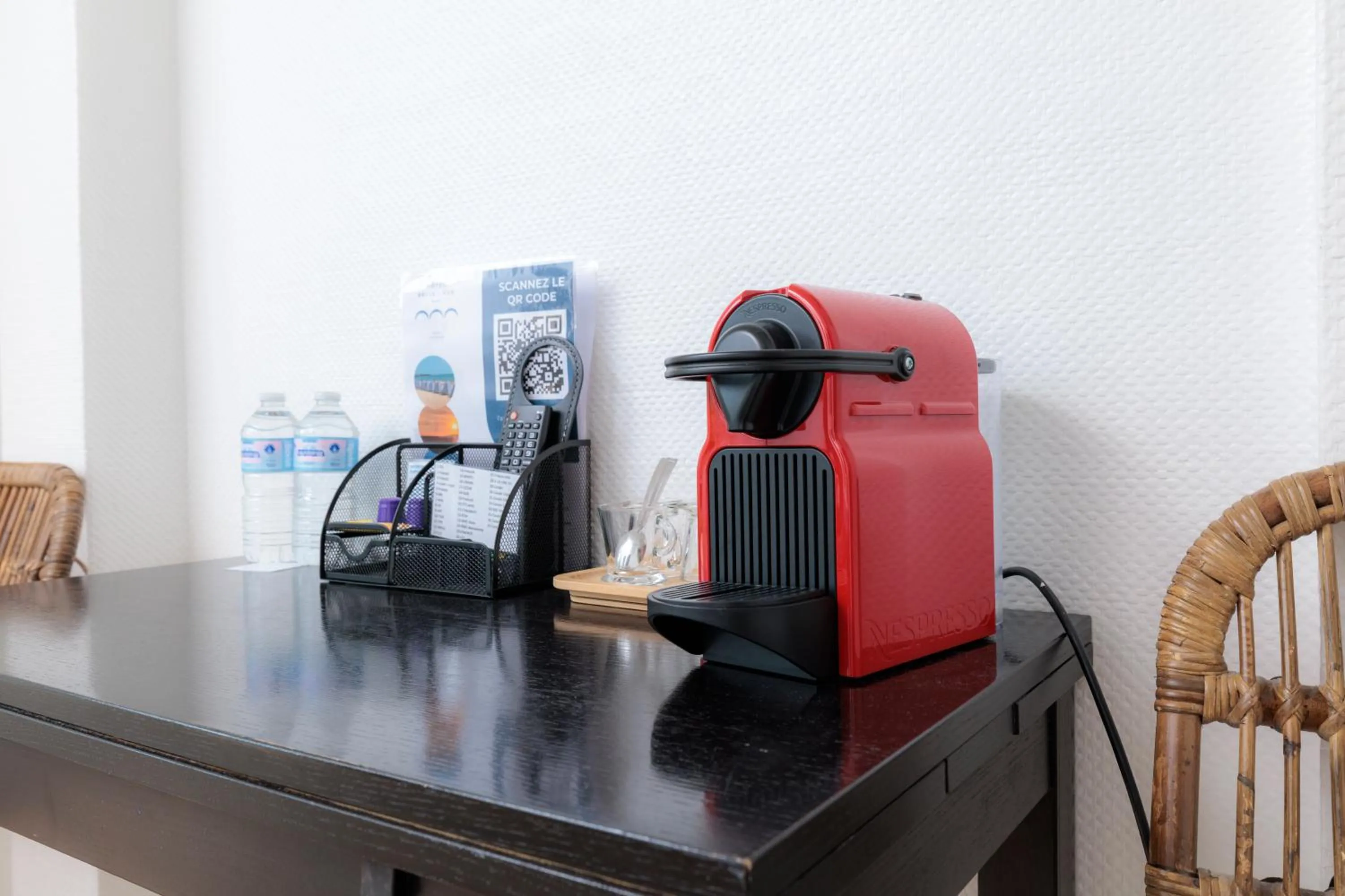 TV and multimedia in Hotel Belle Vue Royan