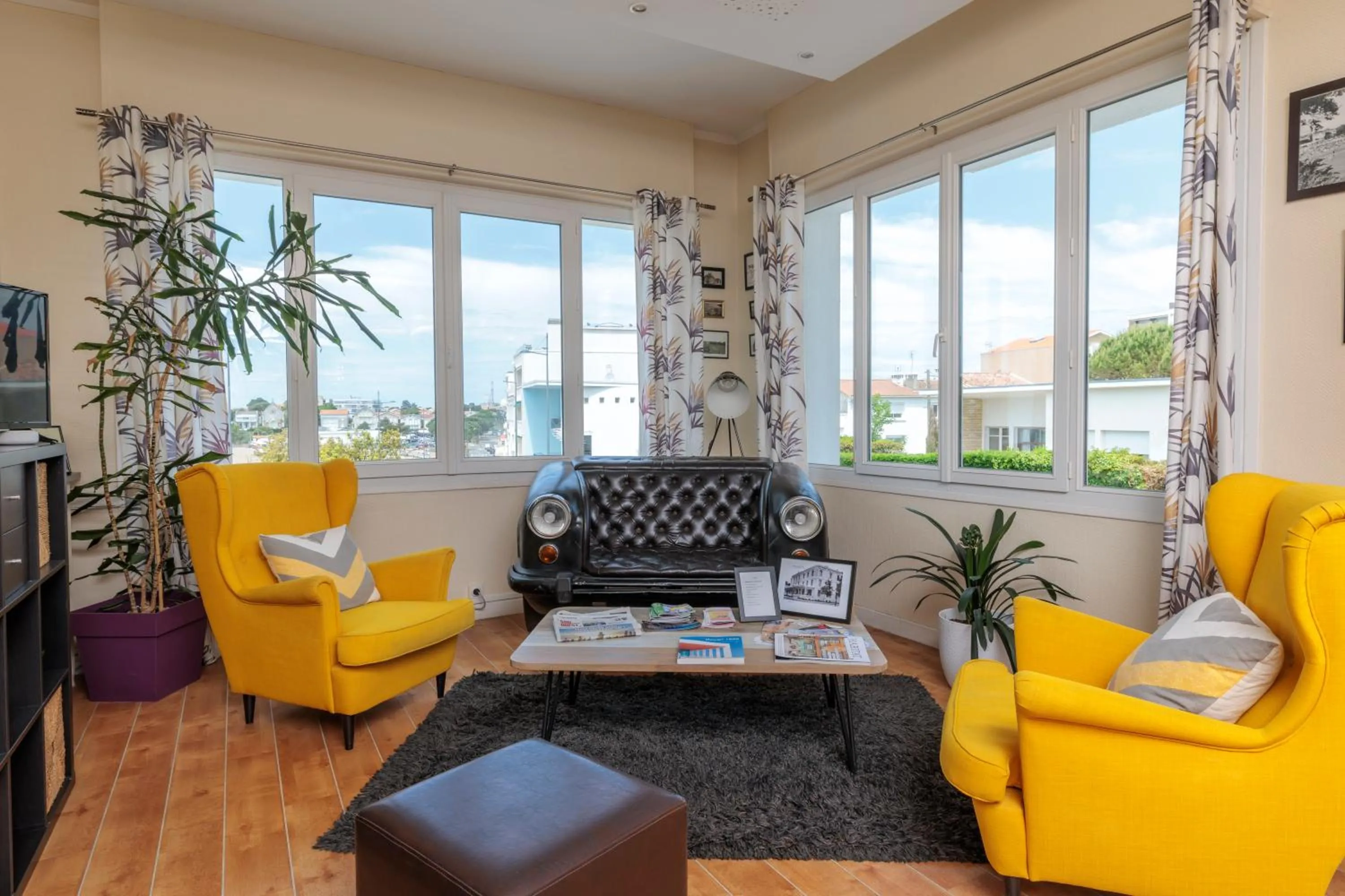 Property building in Hotel Belle Vue Royan