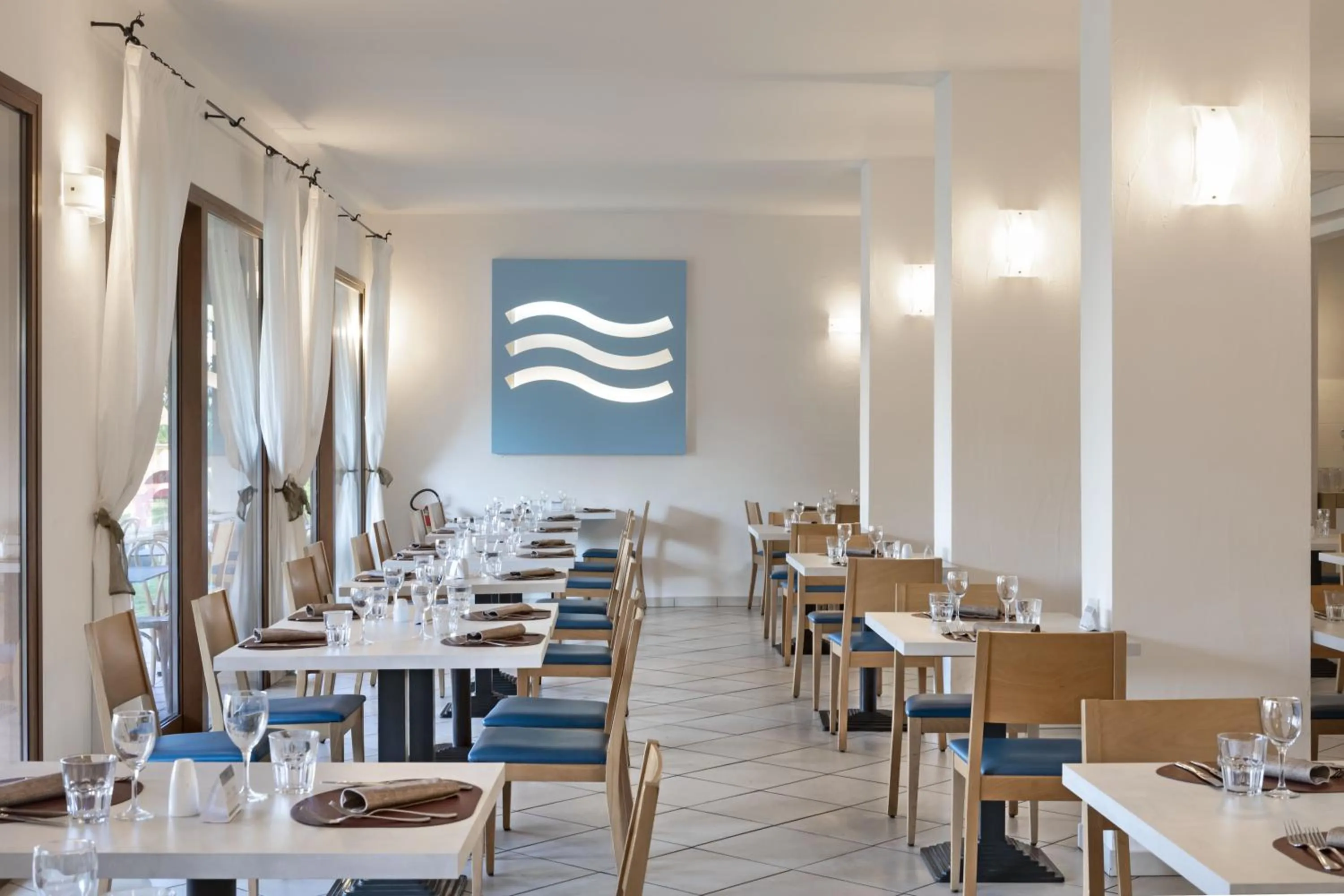 Restaurant/places to eat in Blu Hotel Laconia Village