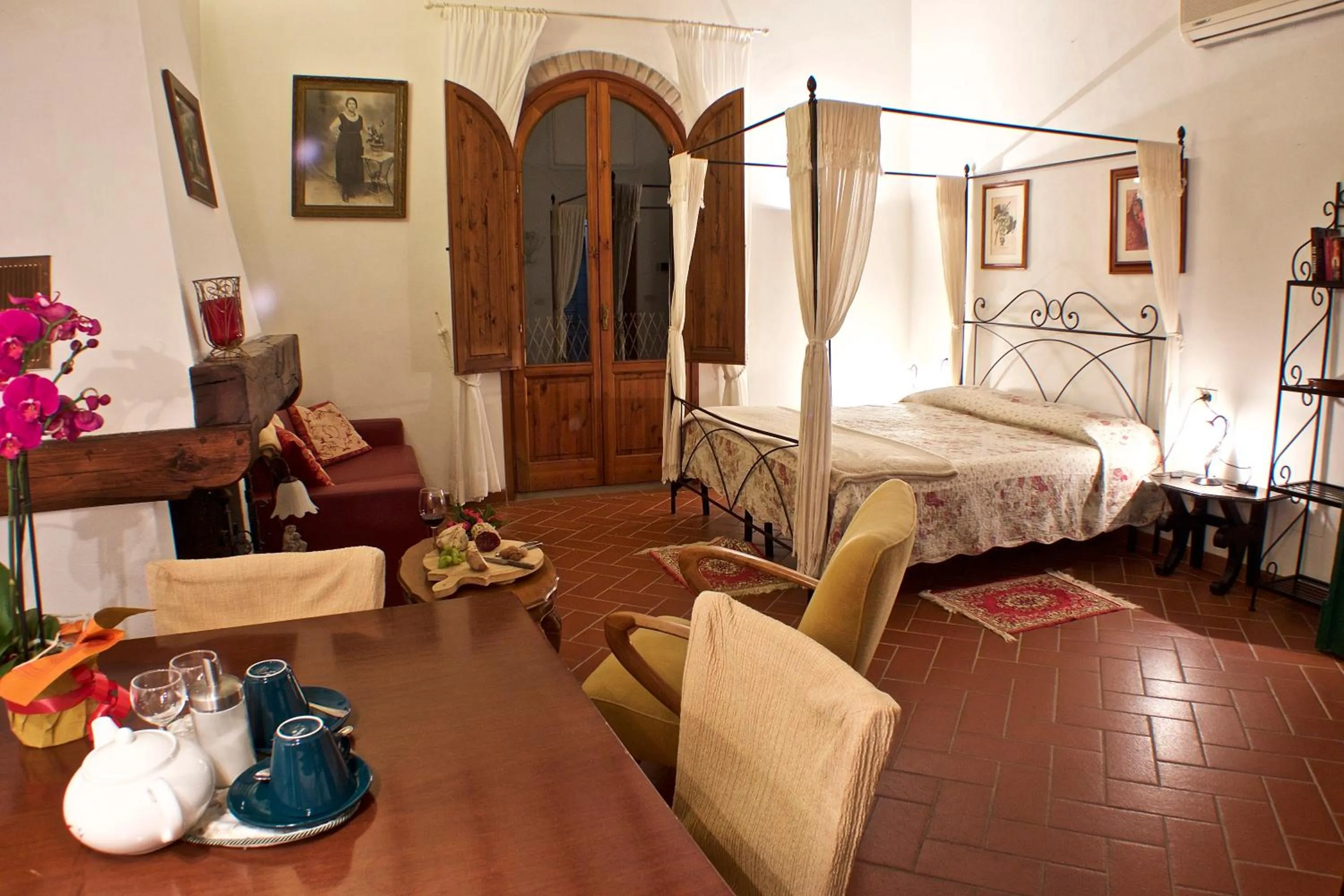 Photo of the whole room, Bed in Podere Dell'Anselmo