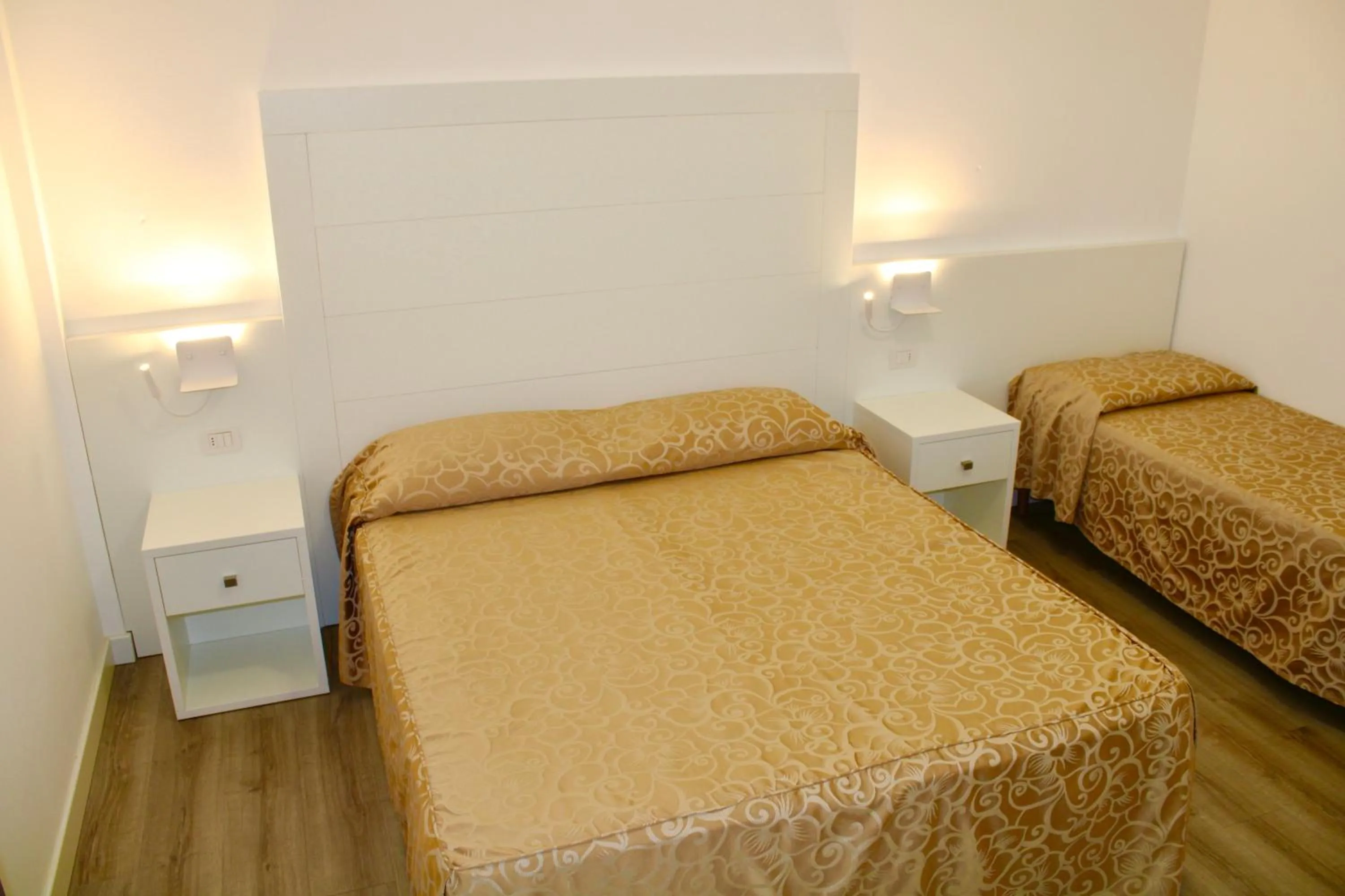 Bed in Hotel Esplanade