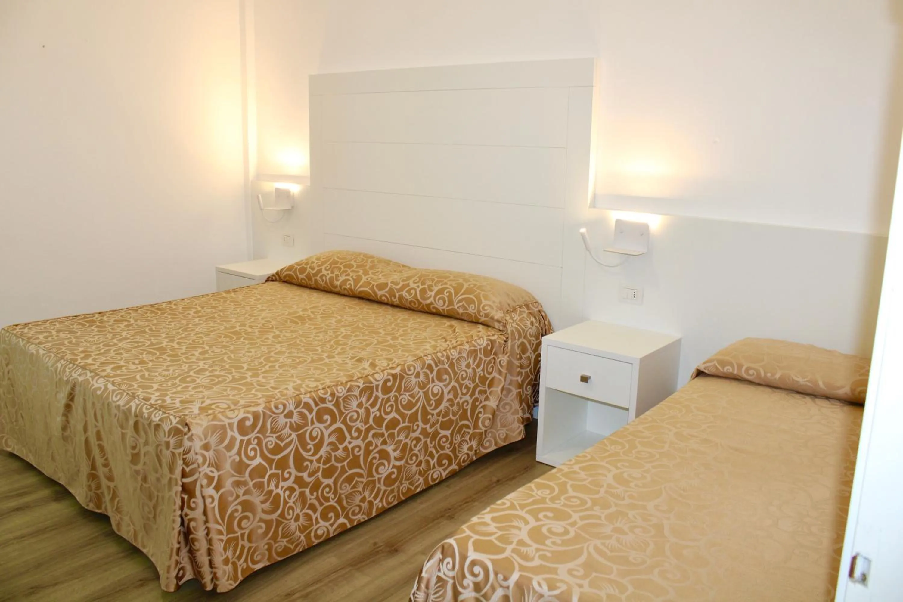 Bed in Hotel Esplanade