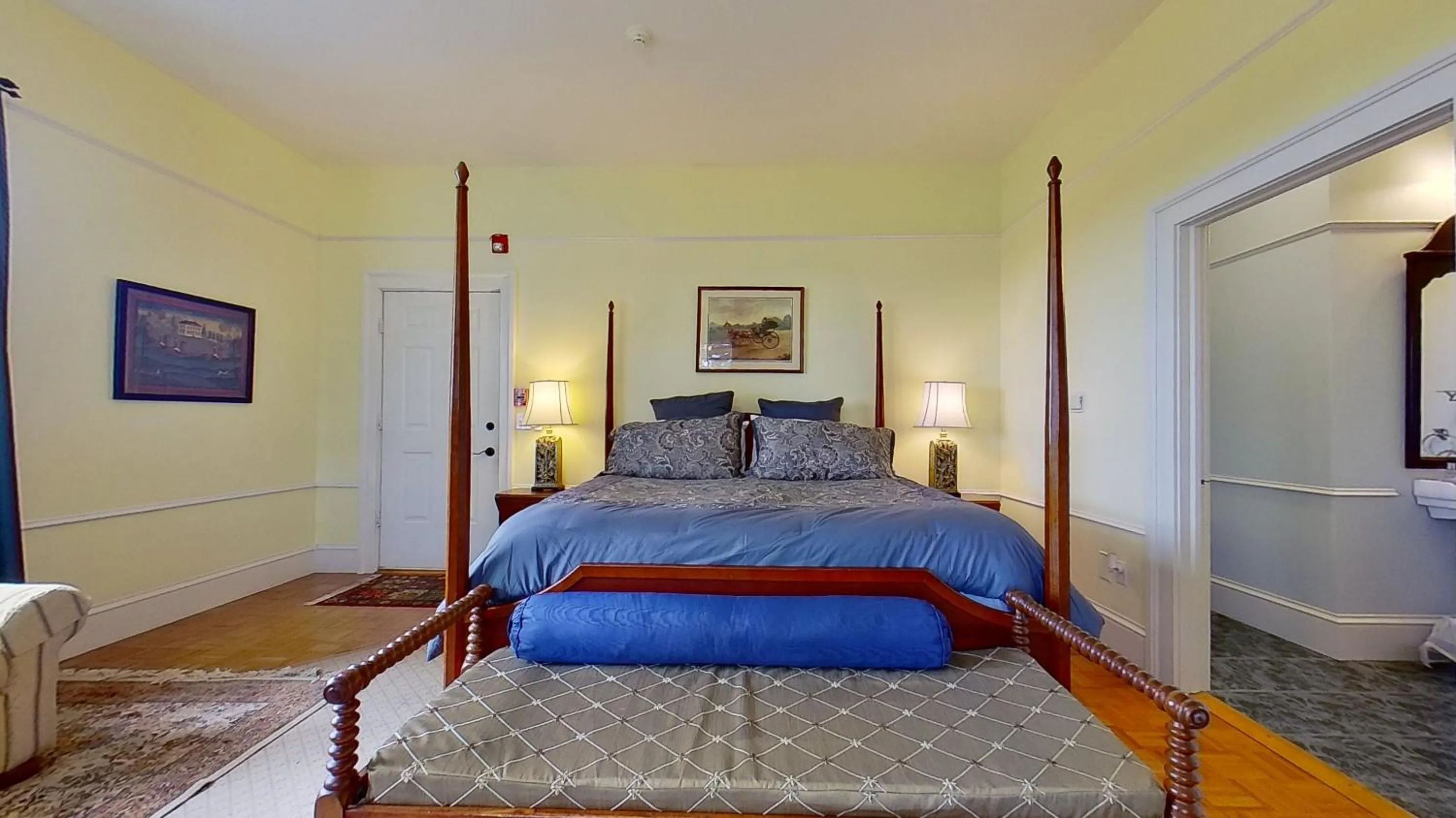 Bedroom in John Joseph Inn