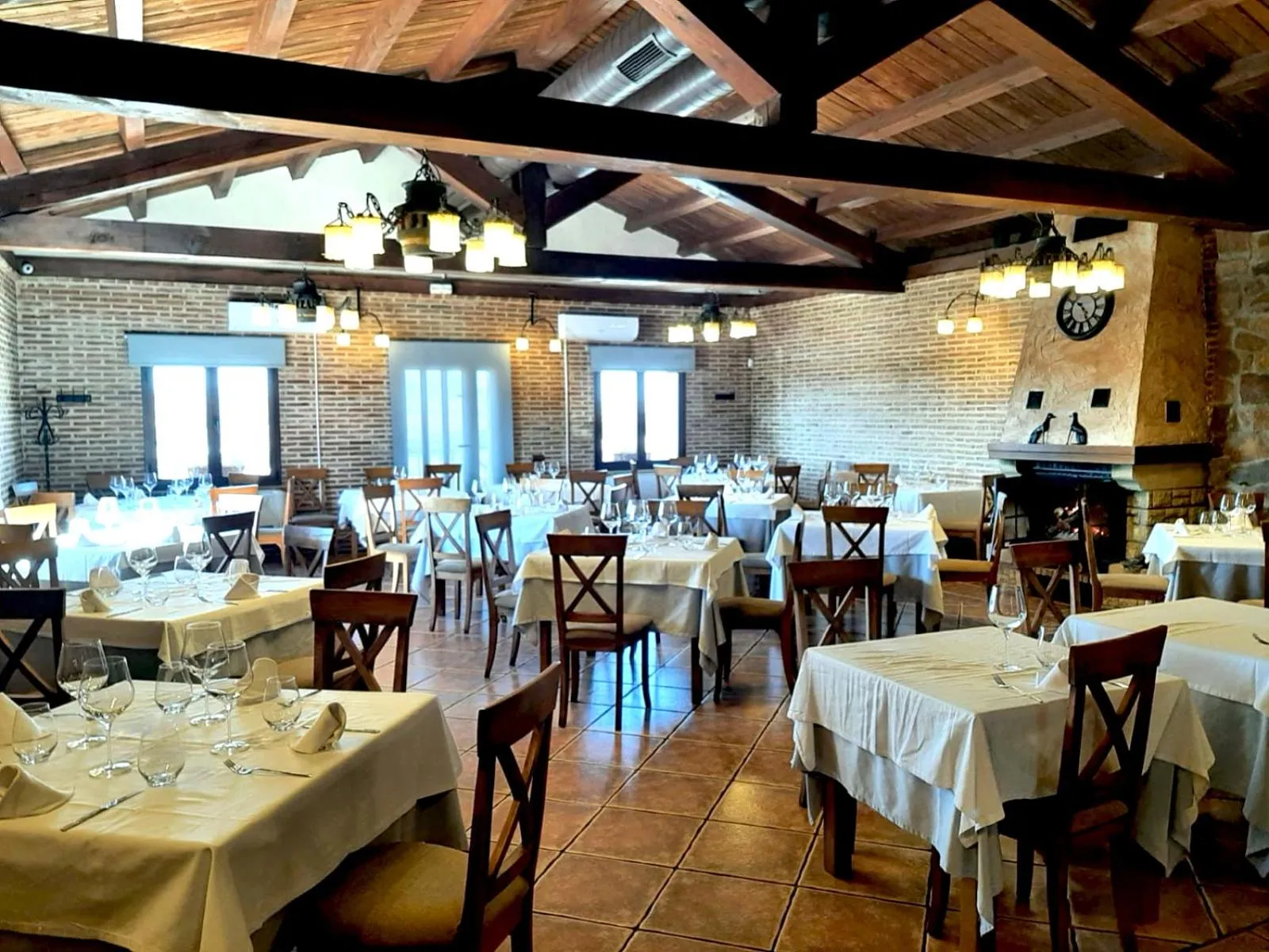 Restaurant/places to eat in Hotel Campos de Castilla