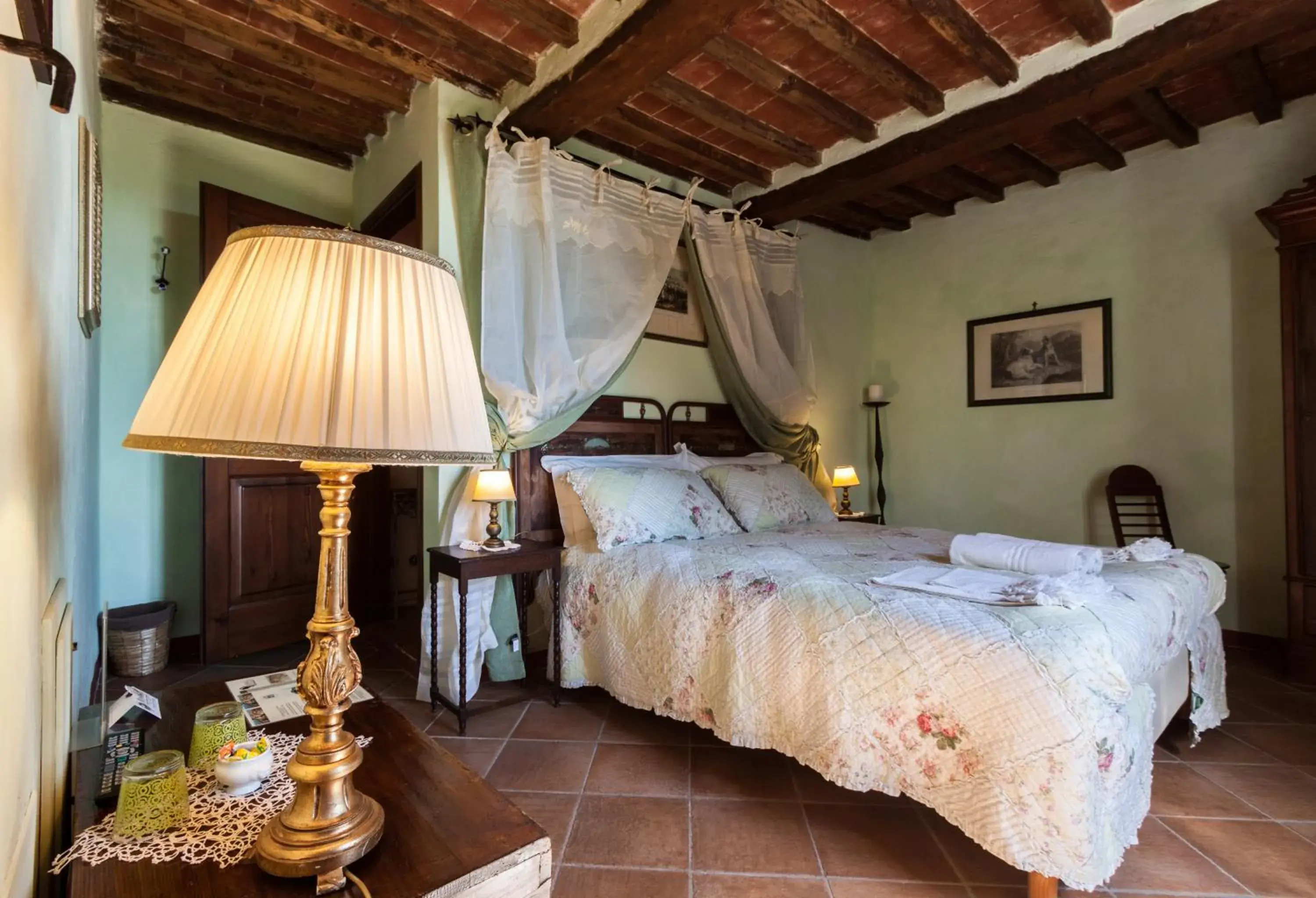 Superior Double Room in Borgo Tepolini Country House Superior Double Room in Borgo Tepolini Country House