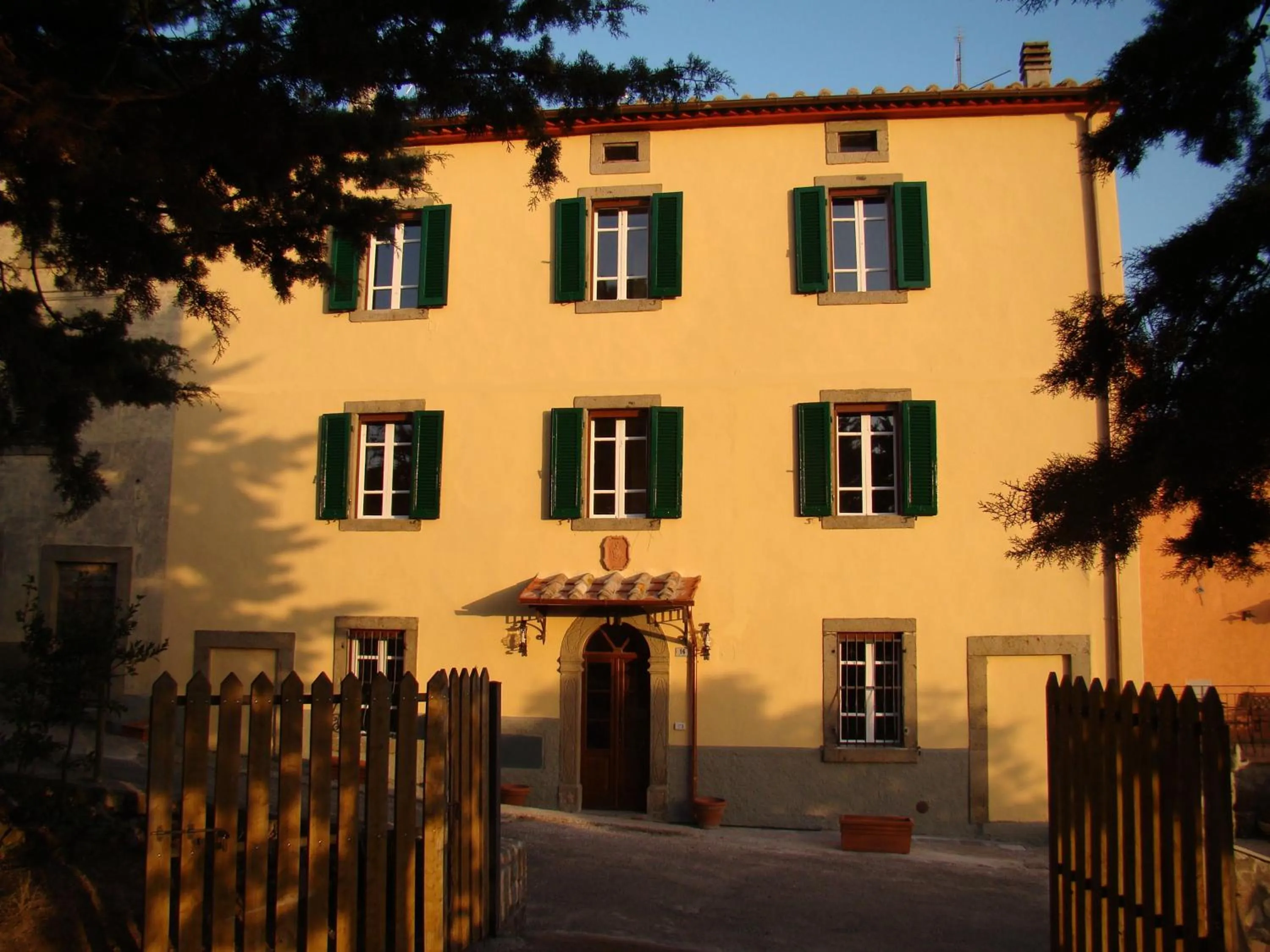 Facade/entrance in Borgo Tepolini Country House